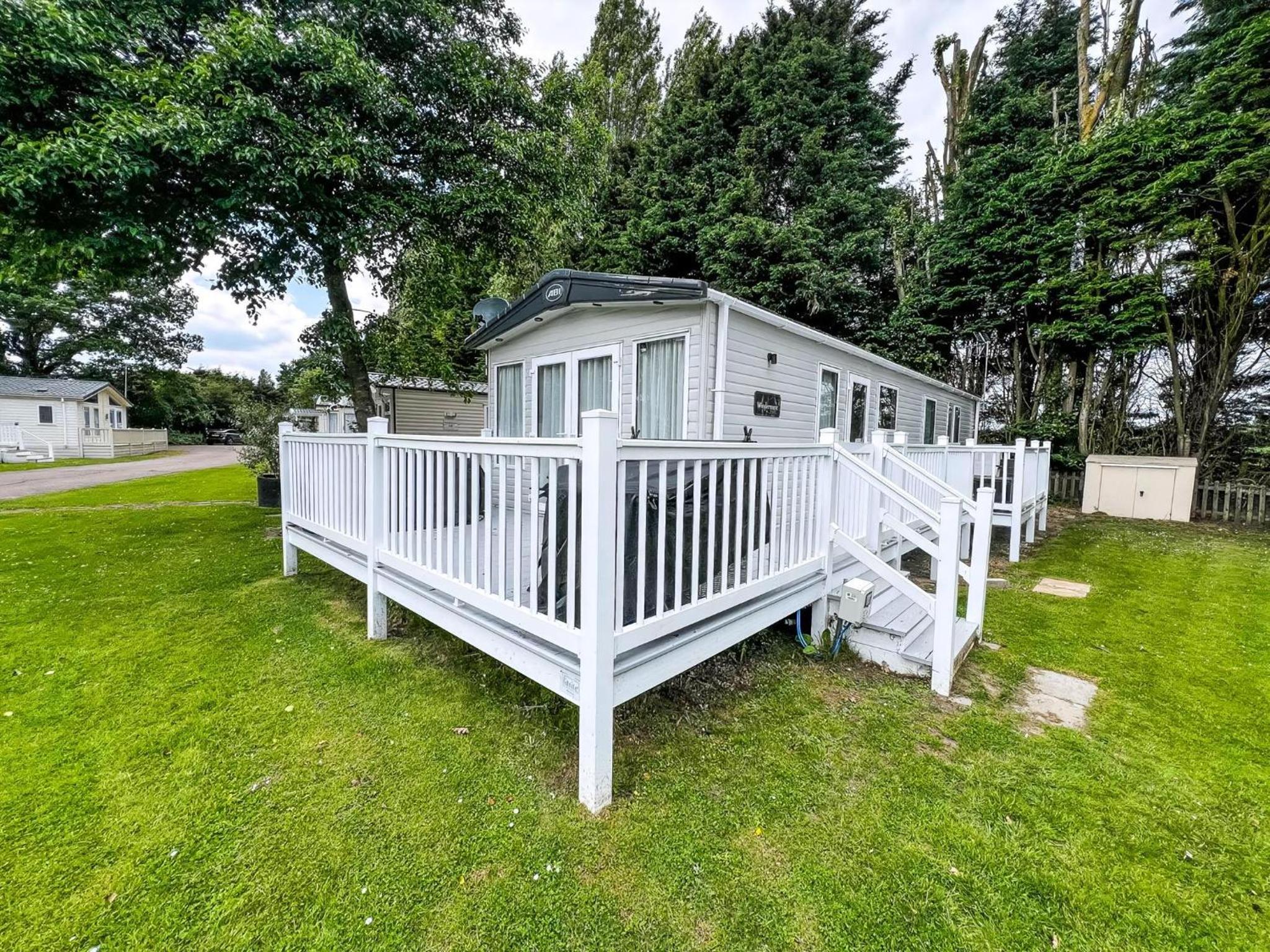 Two-Bedroom Mobile Home photo 2