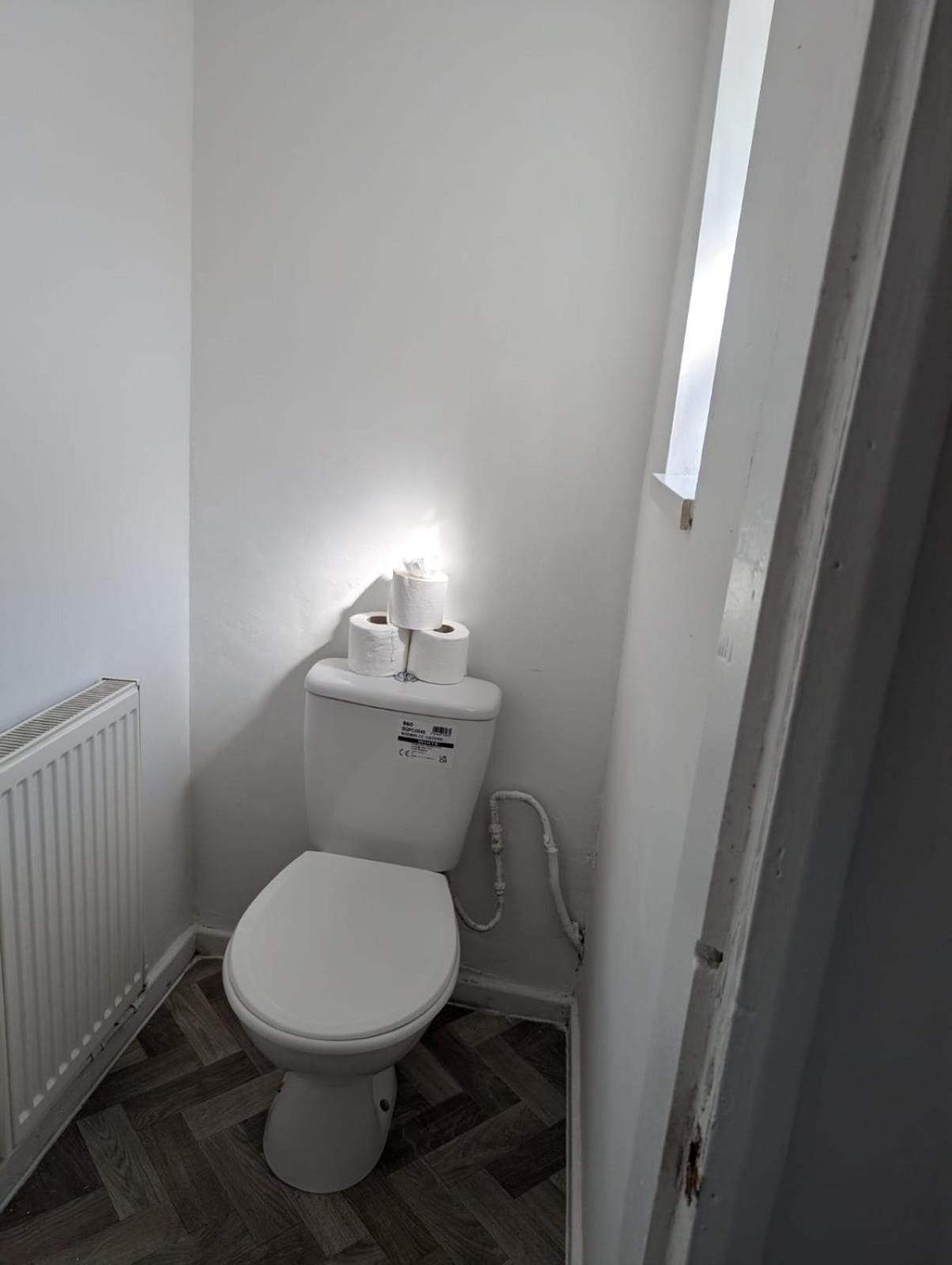 Three-Bedroom Apartment photo 3