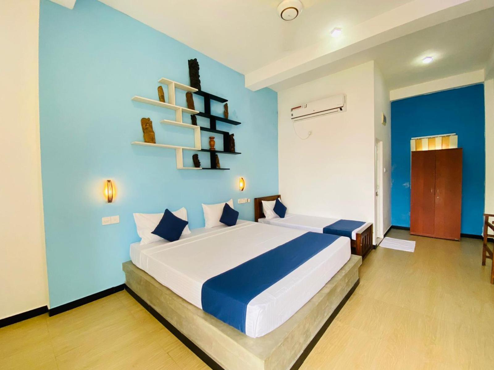Basic Triple Room photo 3