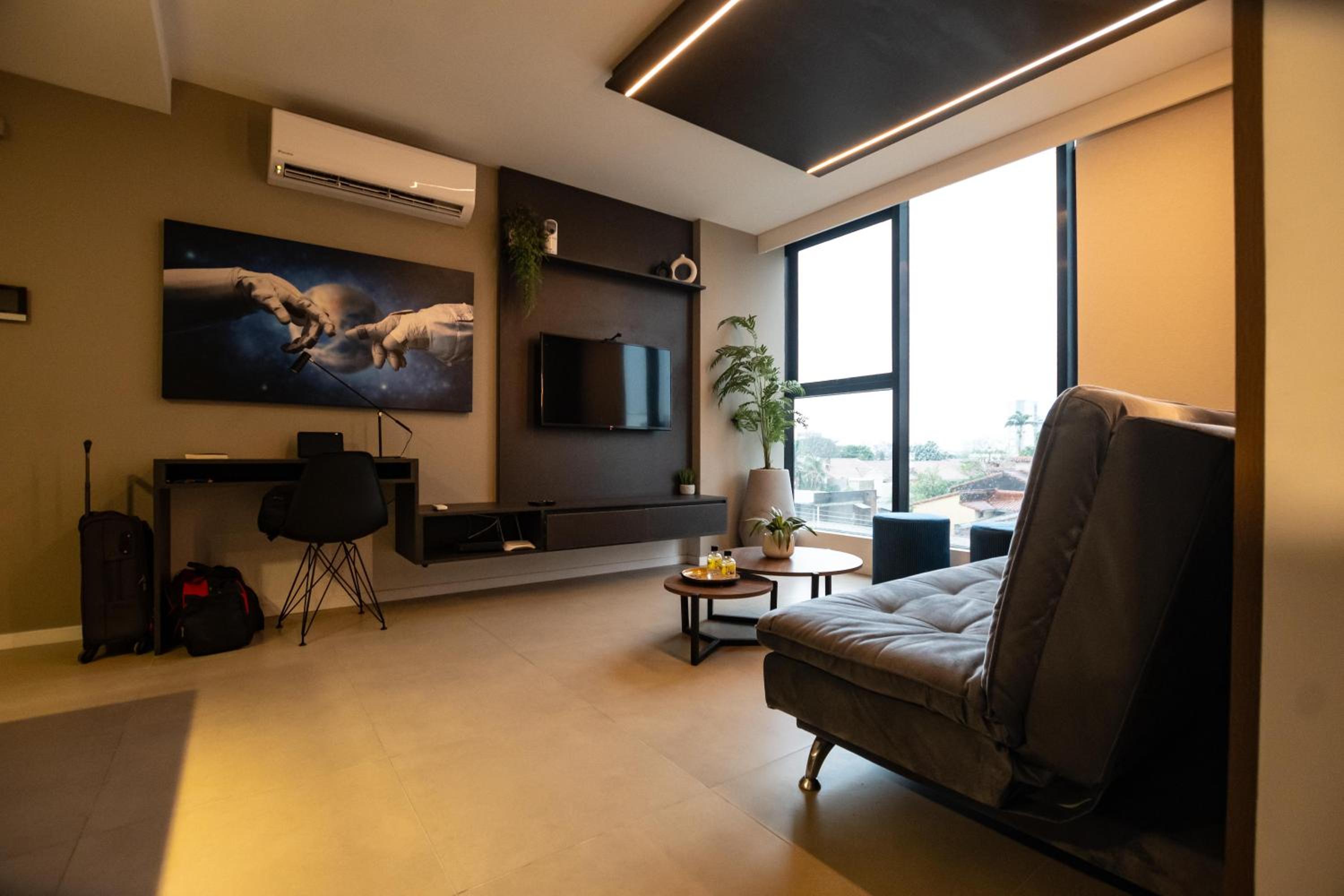 One-Bedroom Apartment photo 2