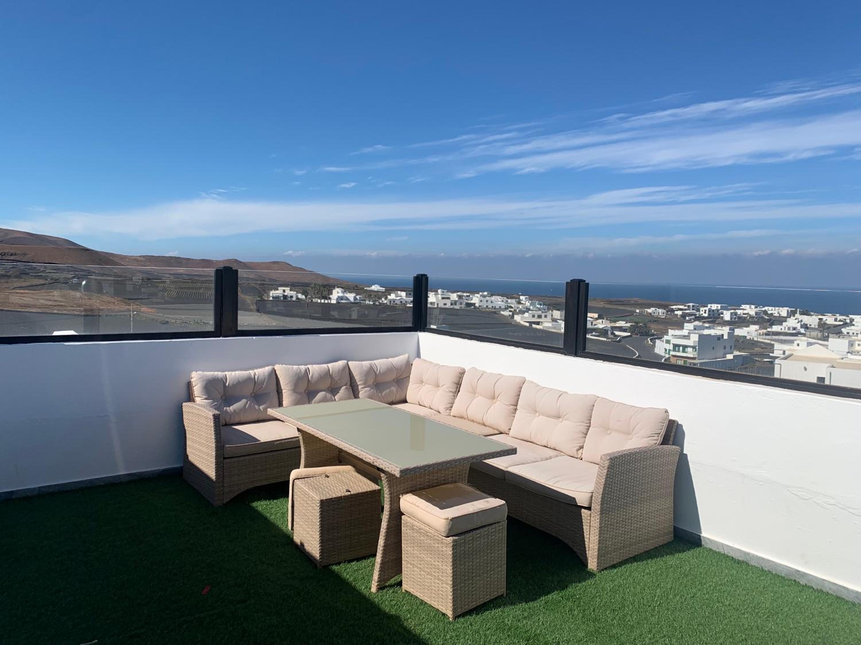 Deluxe Suite with Sea View photo 3