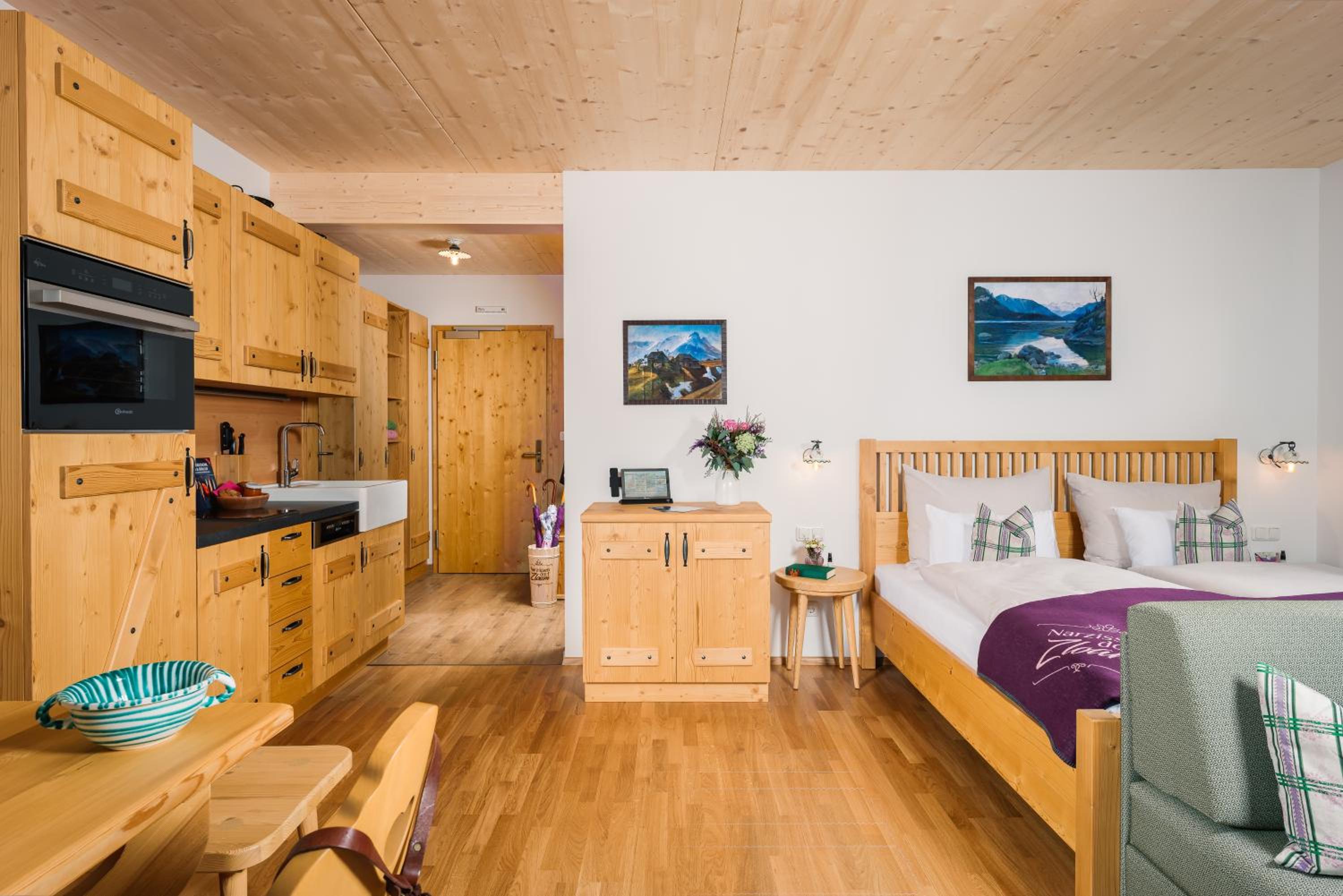 Studio Apartment