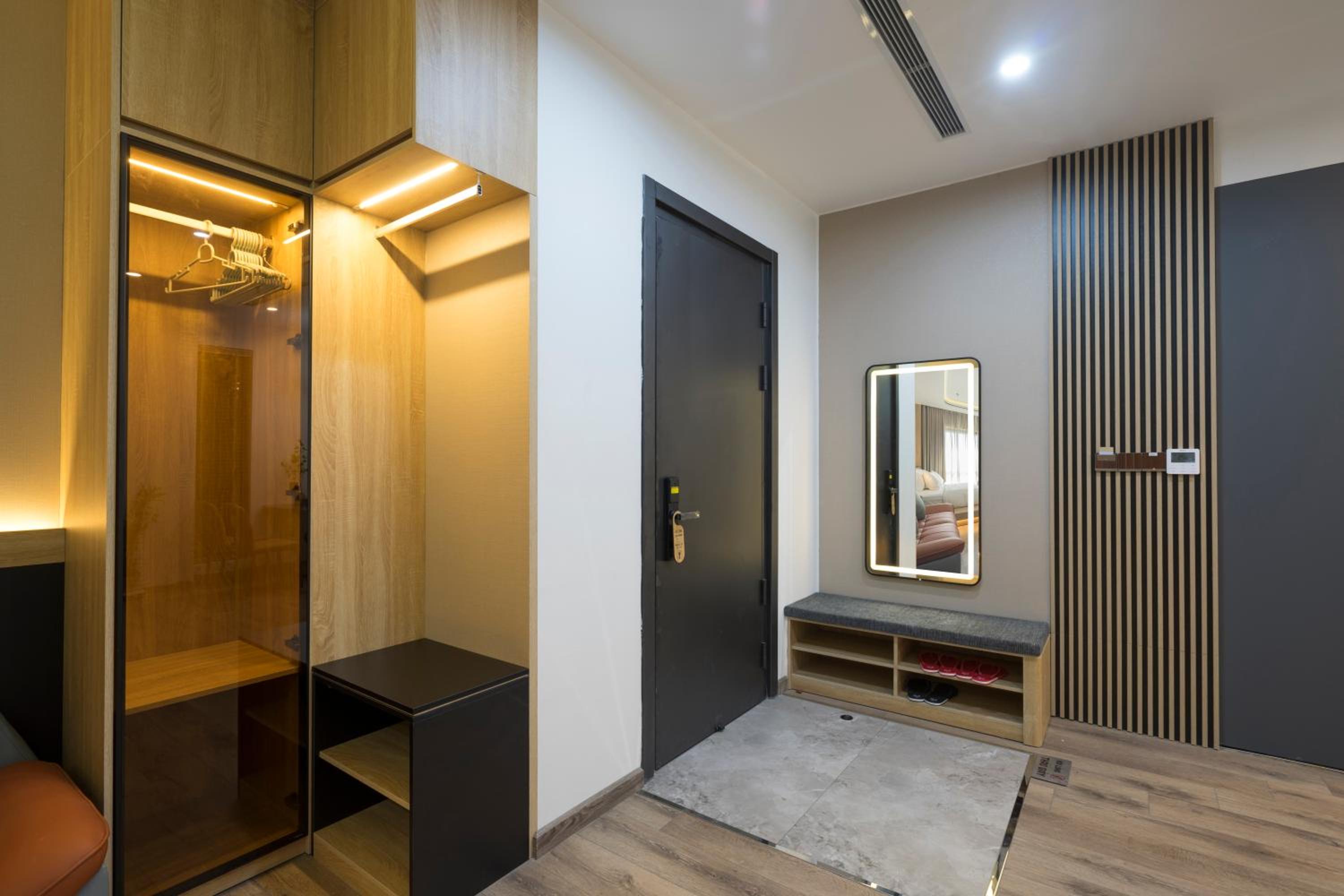 Studio With Balcony