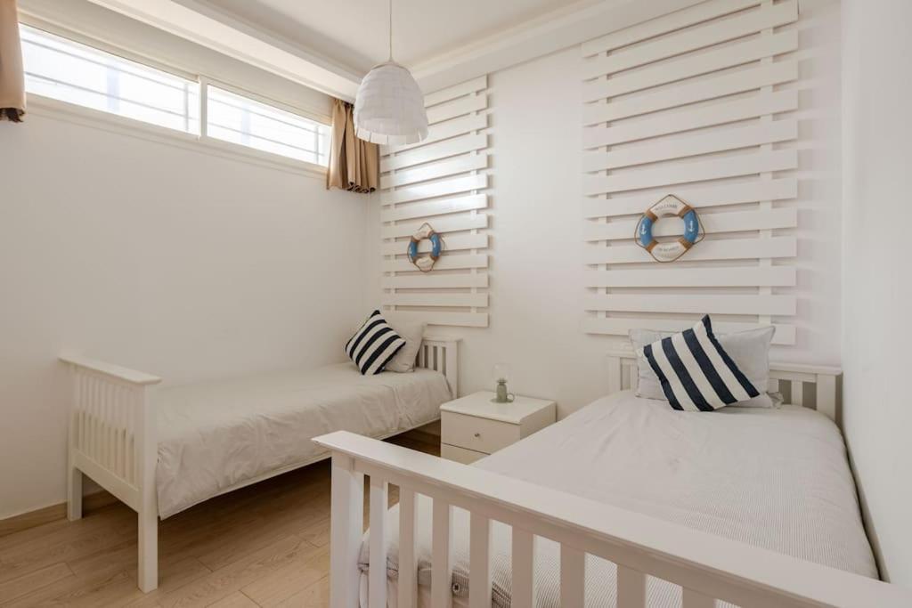 Three-Bedroom House photo 2