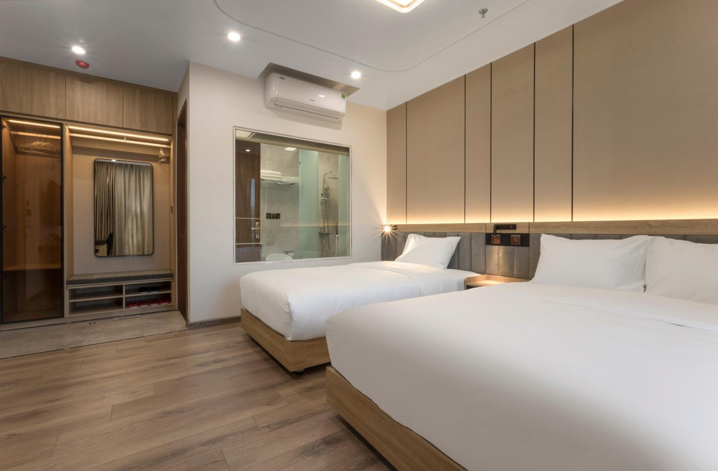 Deluxe Family Room