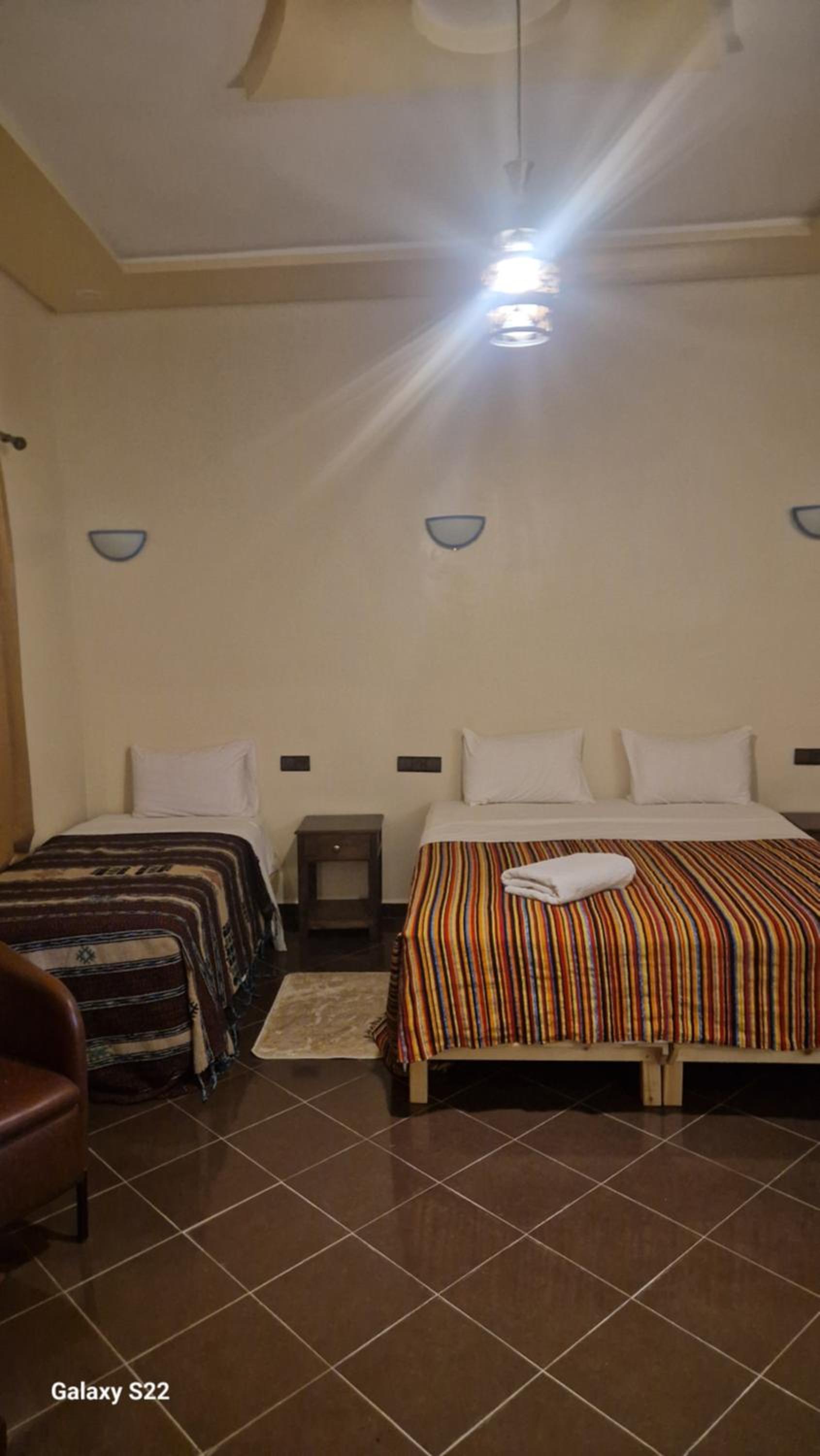 Double Room - Photo 7