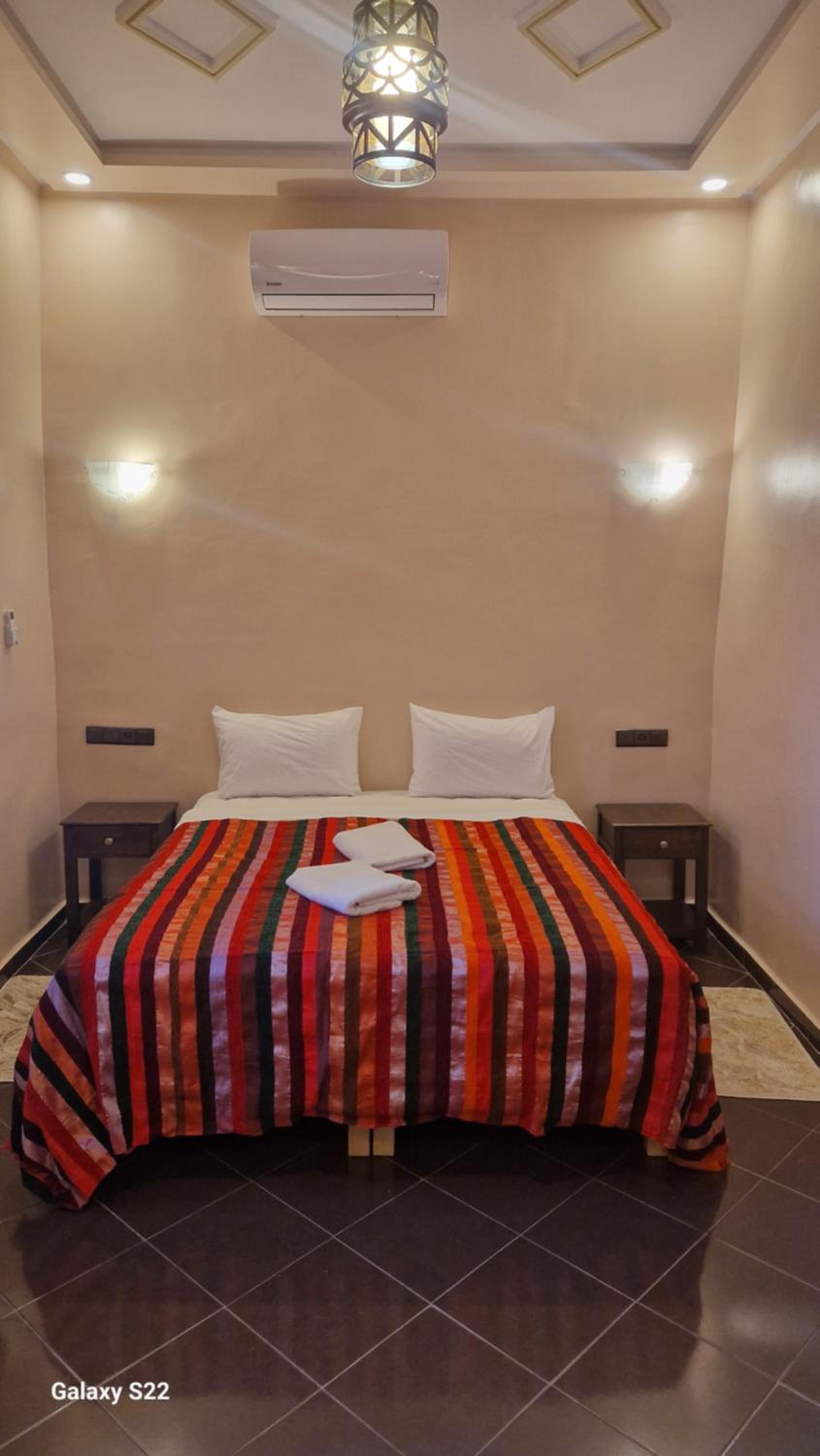 Double Room - Photo 6