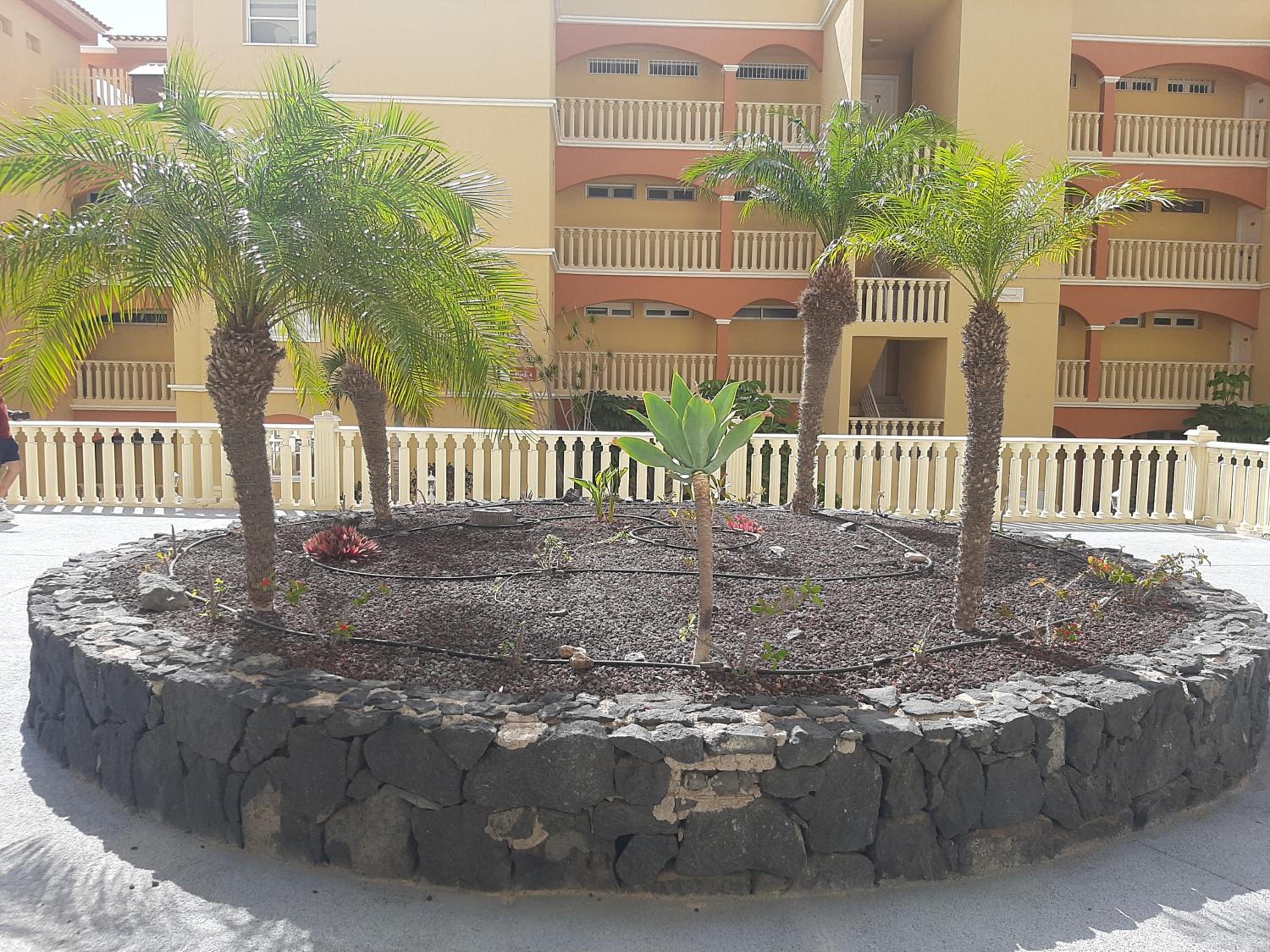 Three-Bedroom Apartment With Balcony photo 2