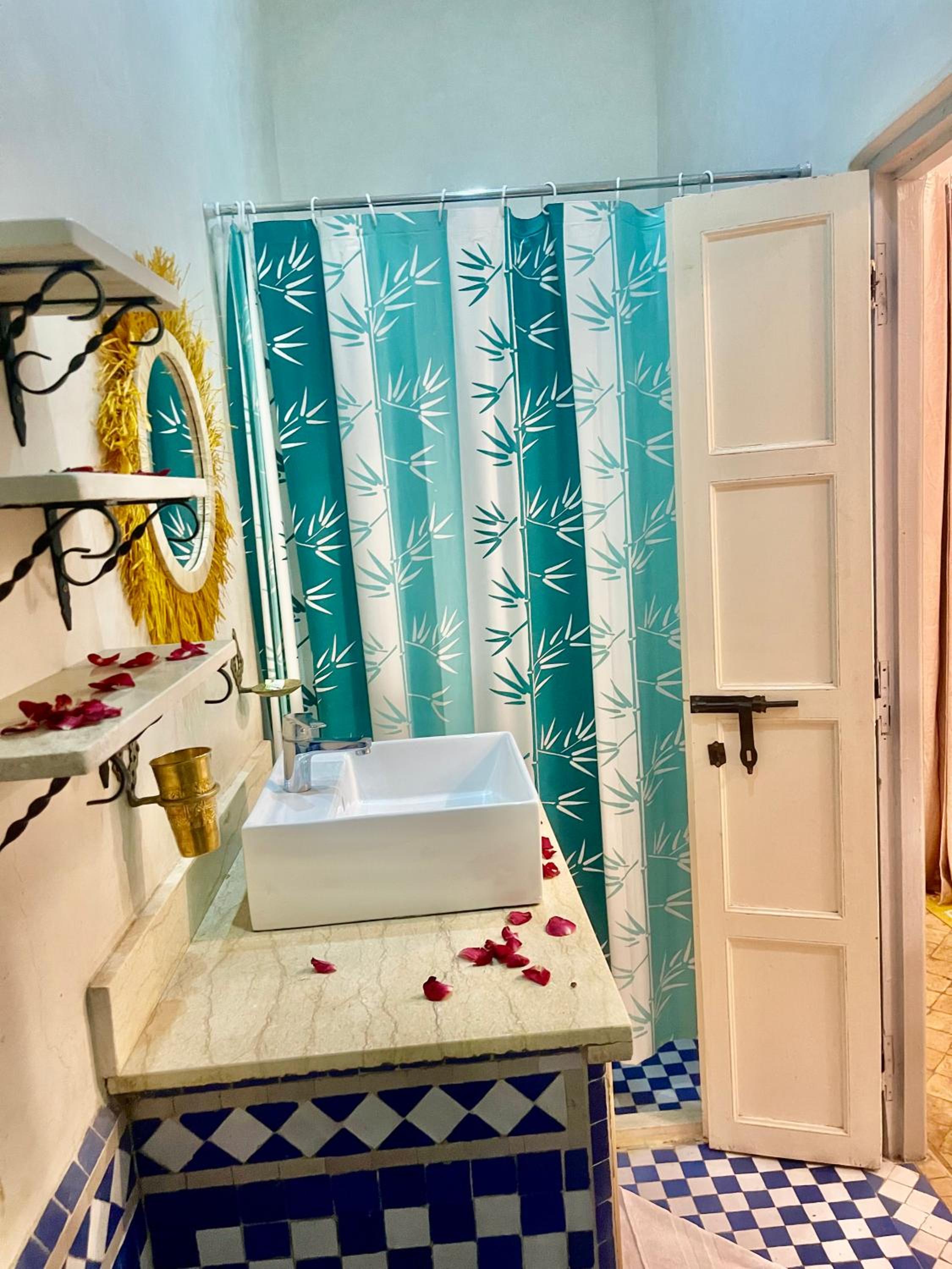 Deluxe Room - Photo 1