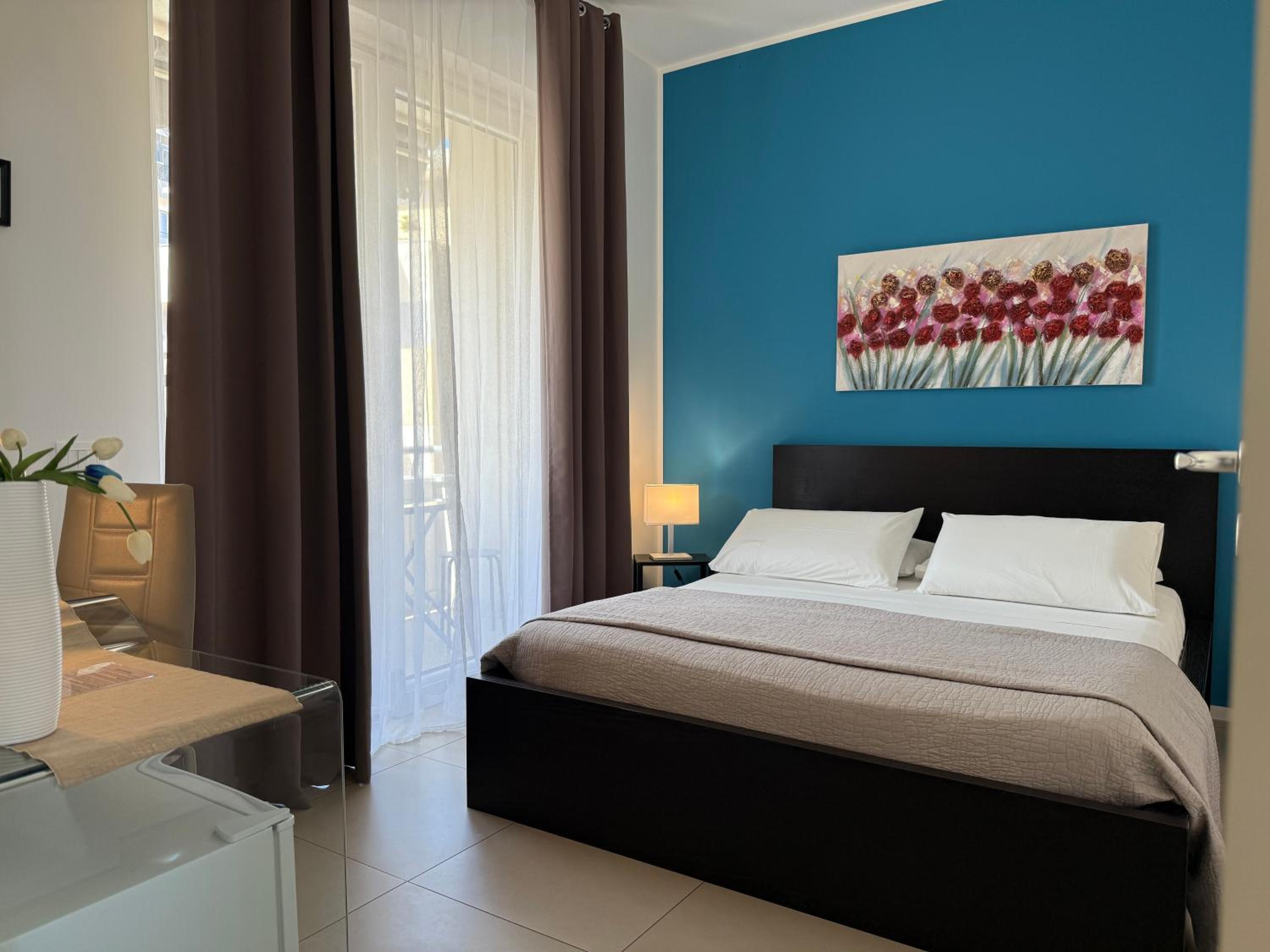 Deluxe Double Room with Balcony photo 1