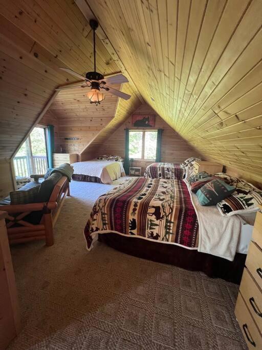 Three-Bedroom House photo 3