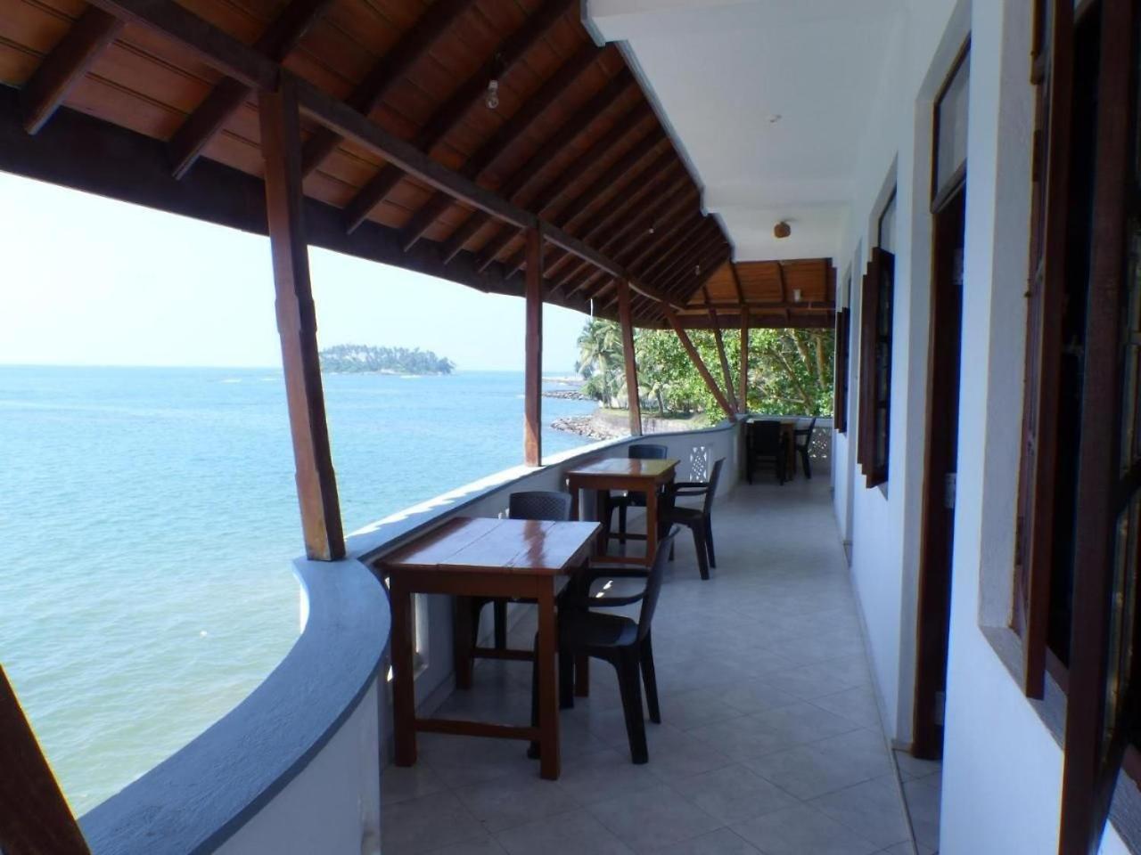 Deluxe Double Room with Balcony and Sea View - Photo 6