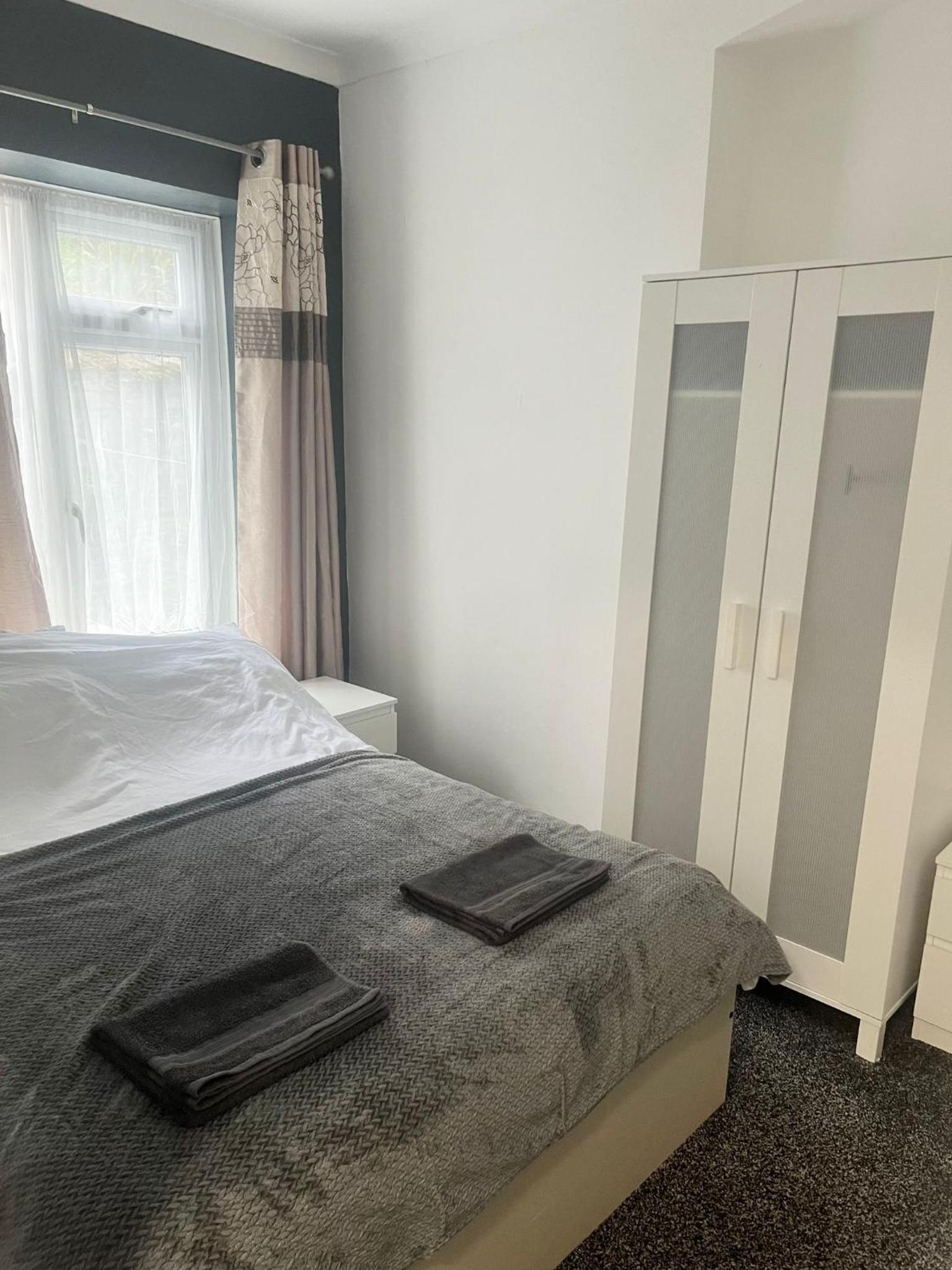 Two-Bedroom House - Photo 12