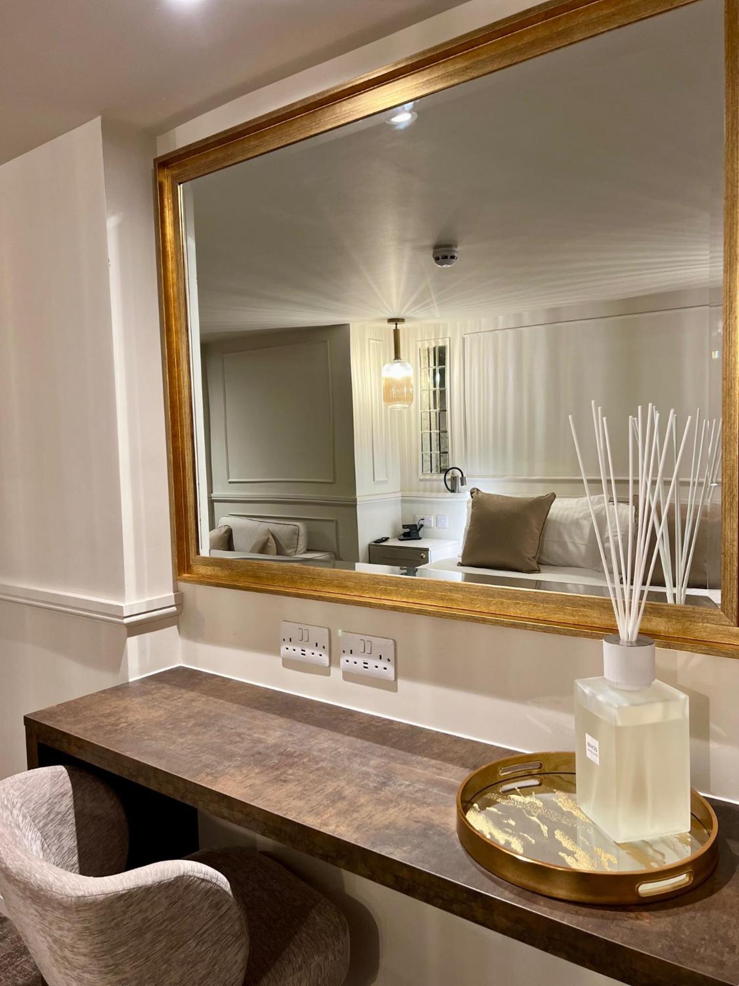 Double Room with Private Bathroom photo 3