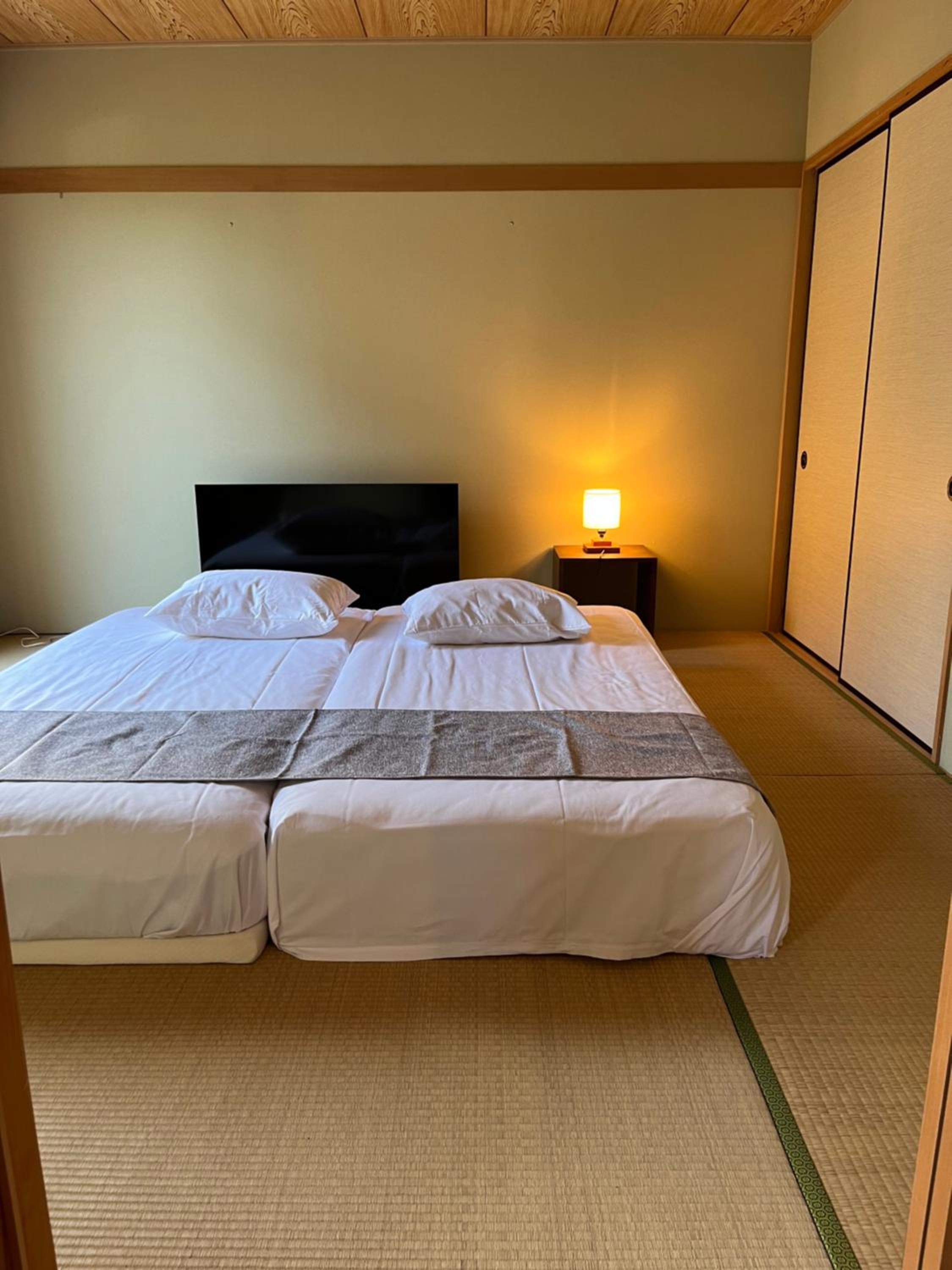 One-Bedroom House photo 1