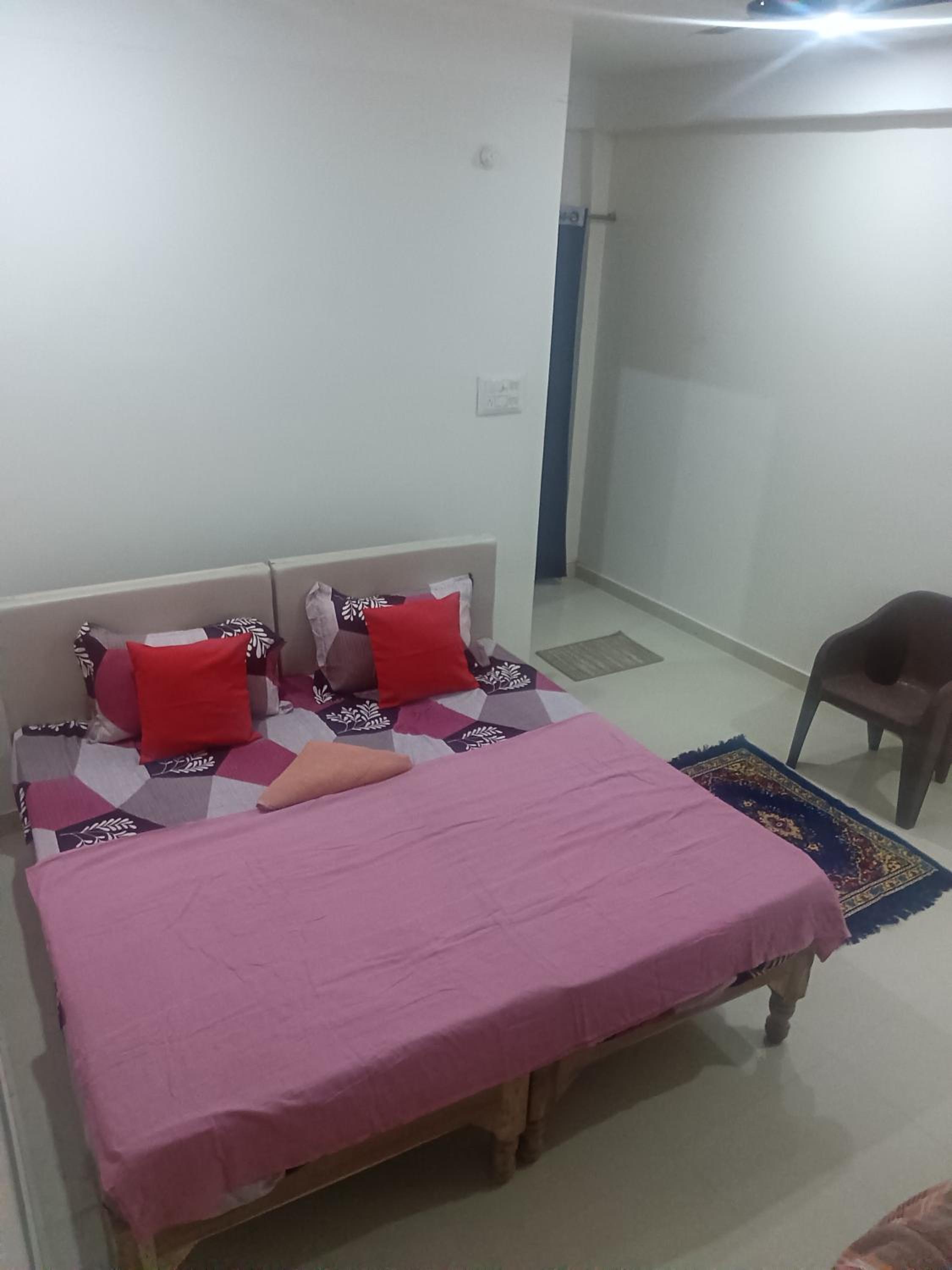 Double Room with Private Bathroom photo 1
