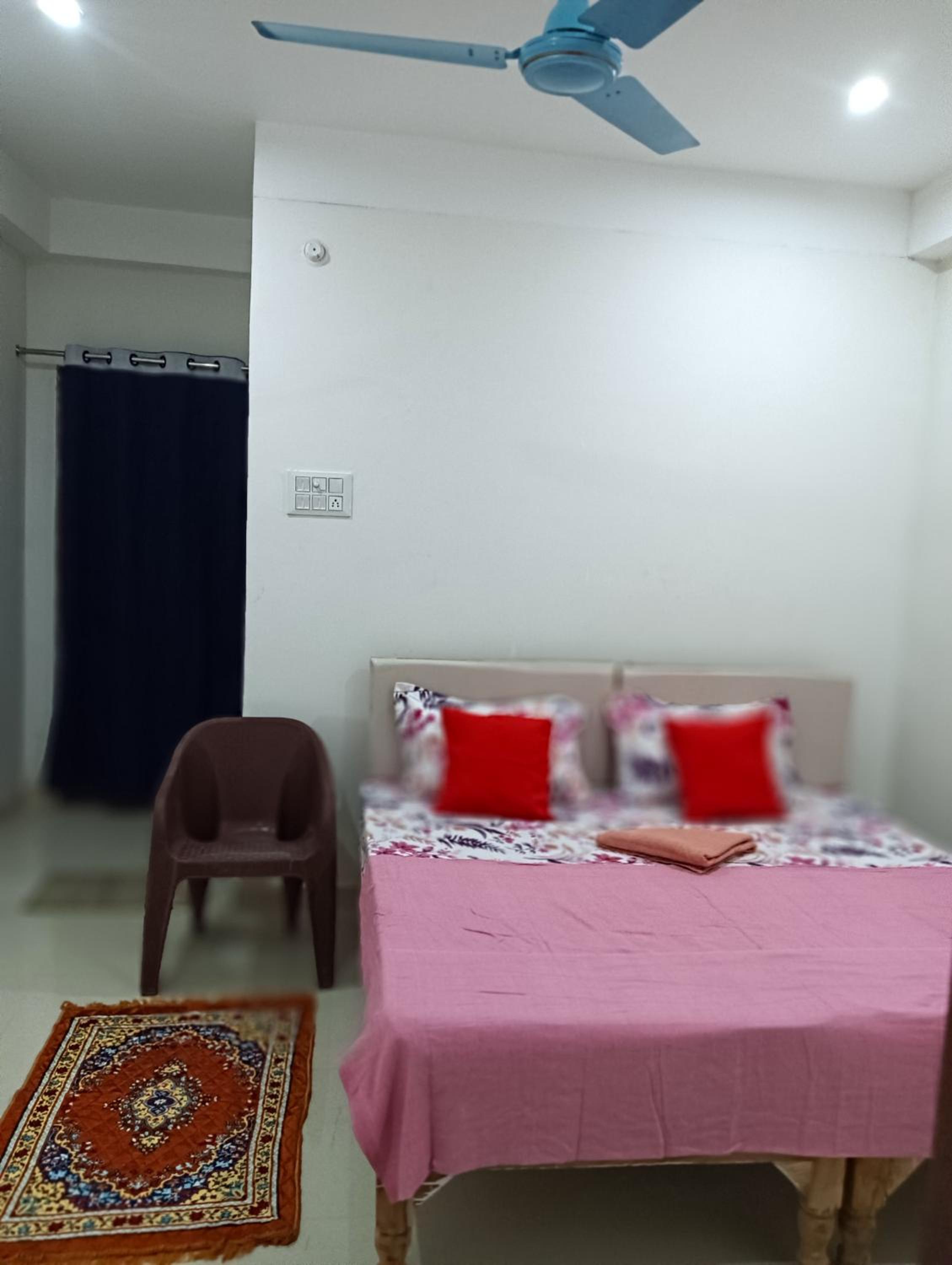 Double Room with Private Bathroom photo 3