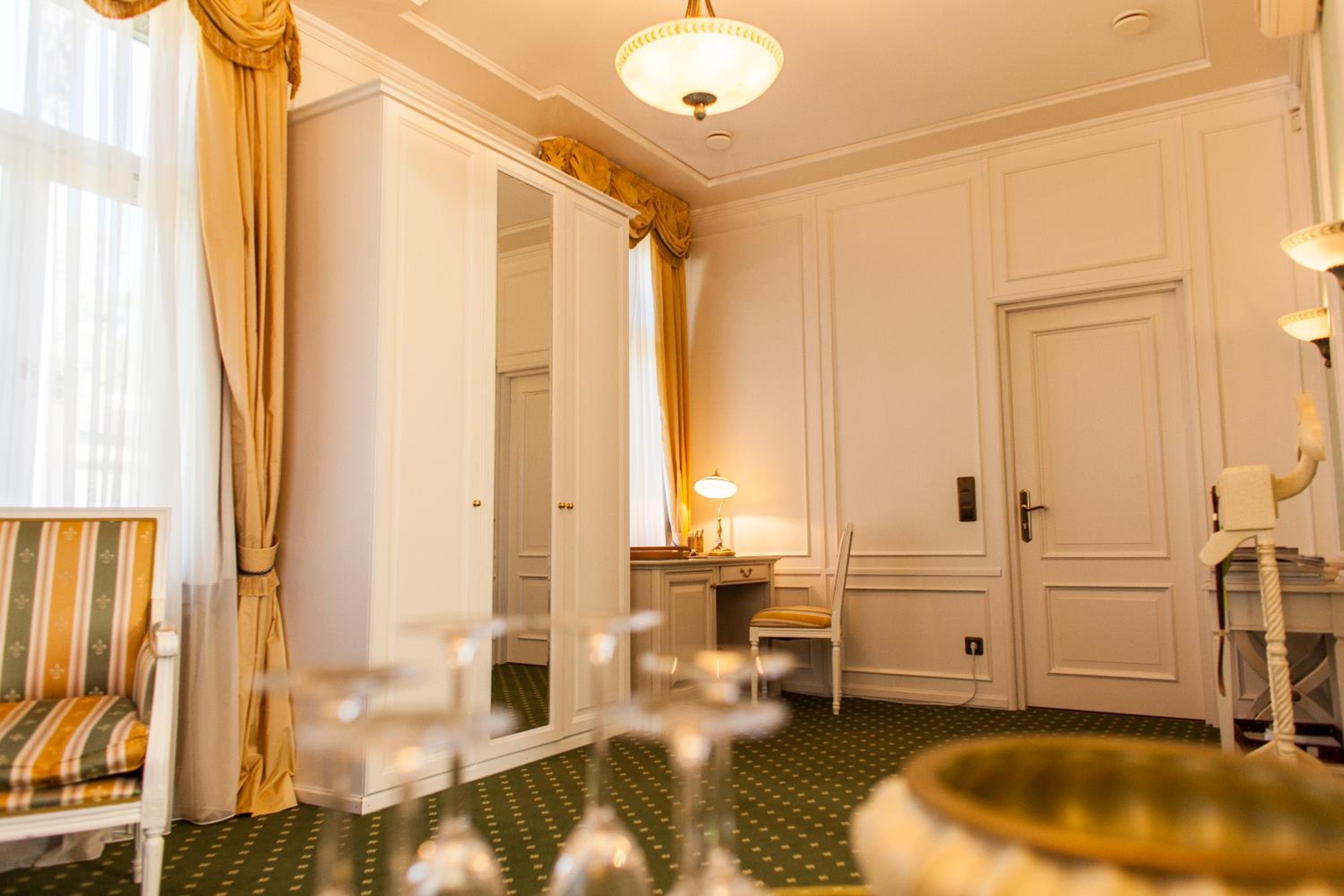 Suite Emerald