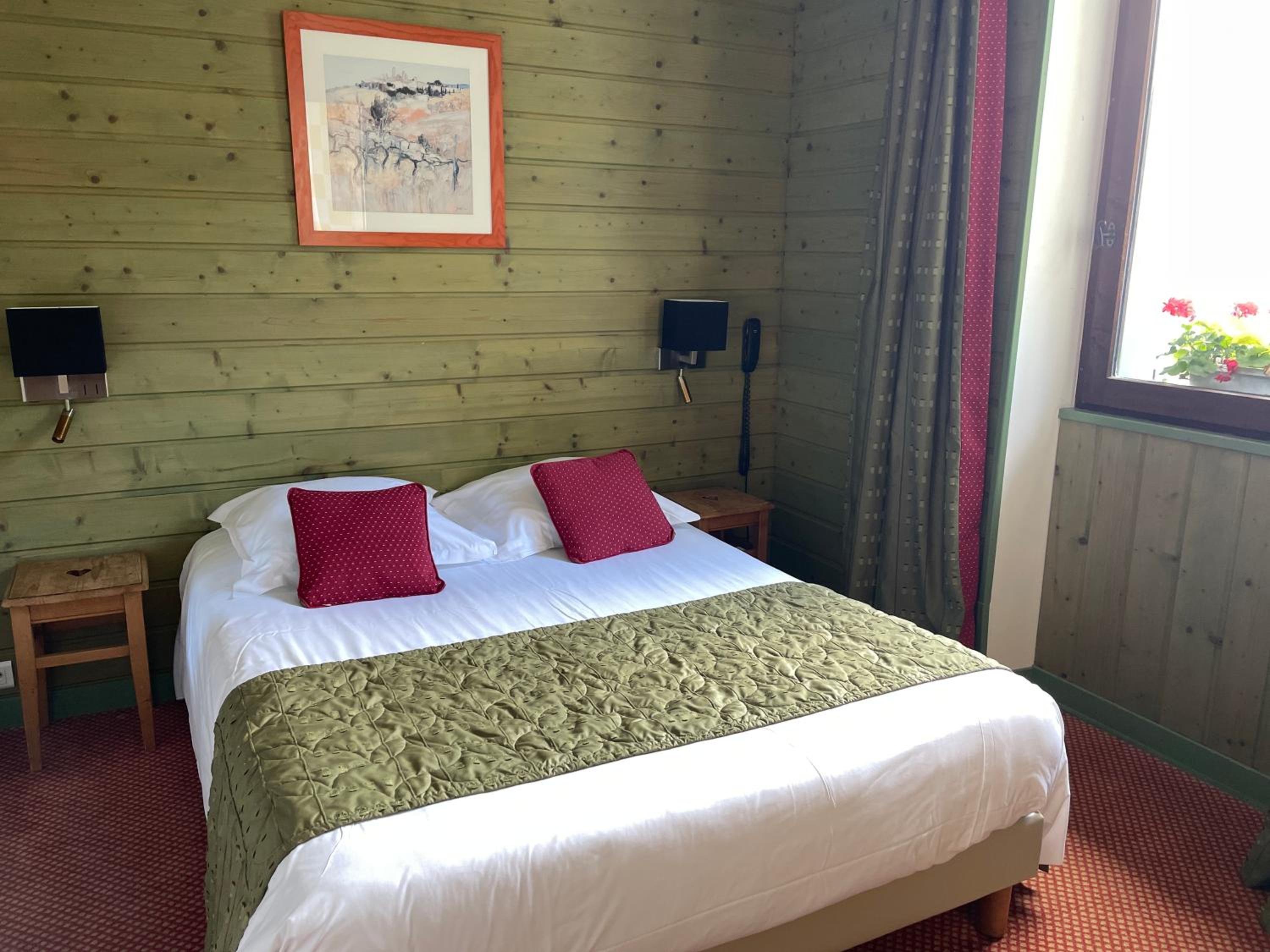 Classic Double Room - Lake Side - Photo 4