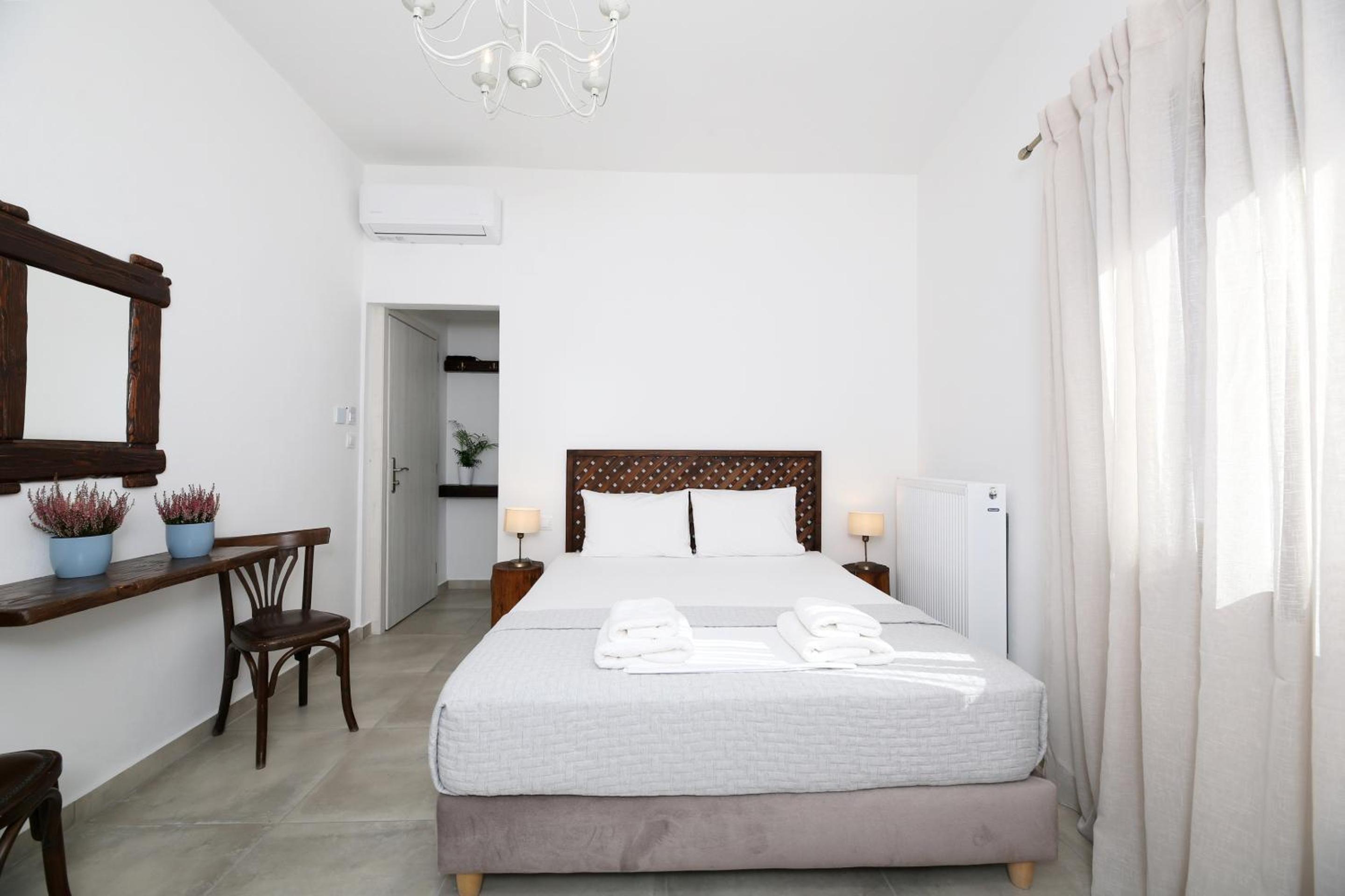 Apartment with Balcony photo 1