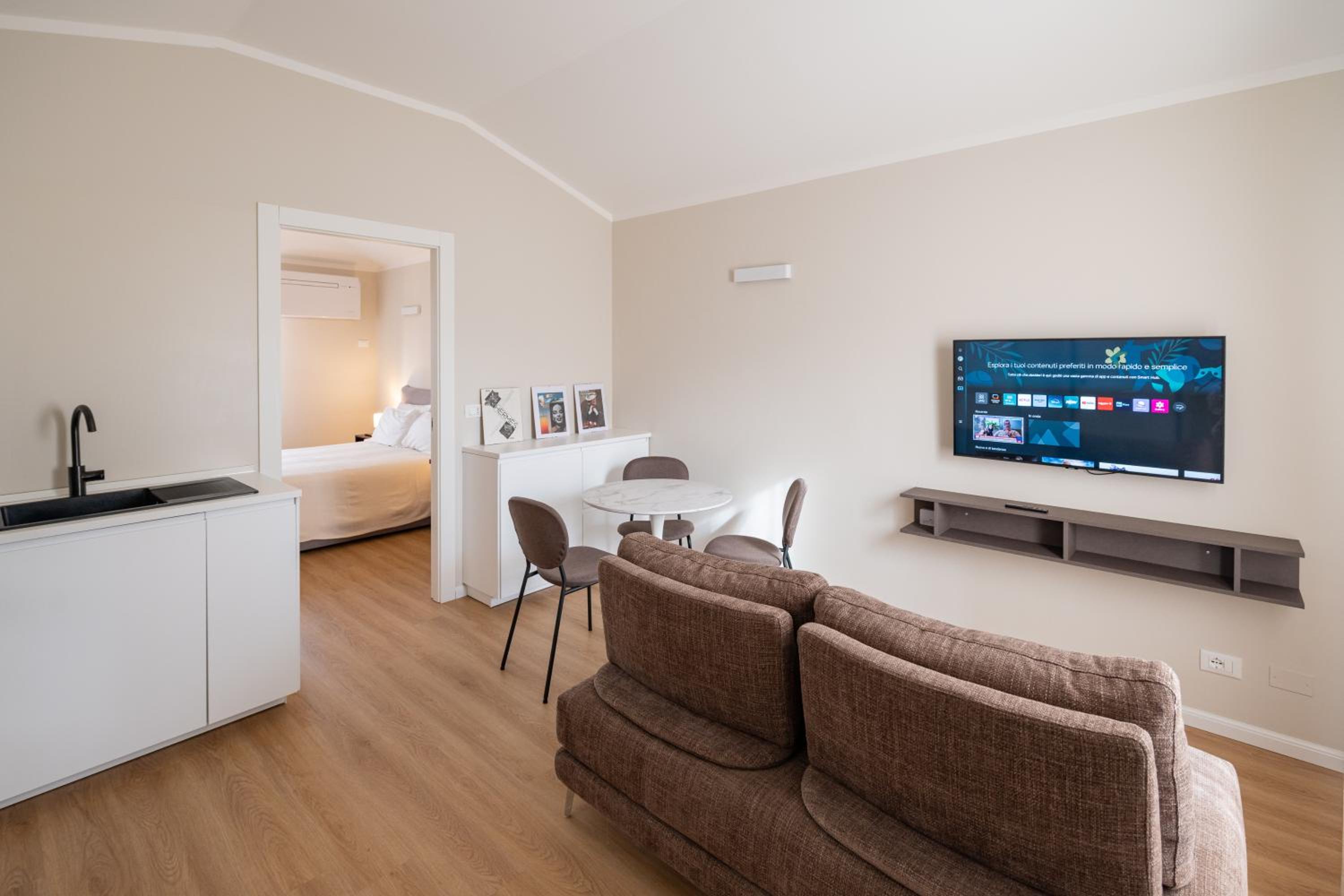 One-Bedroom Apartment