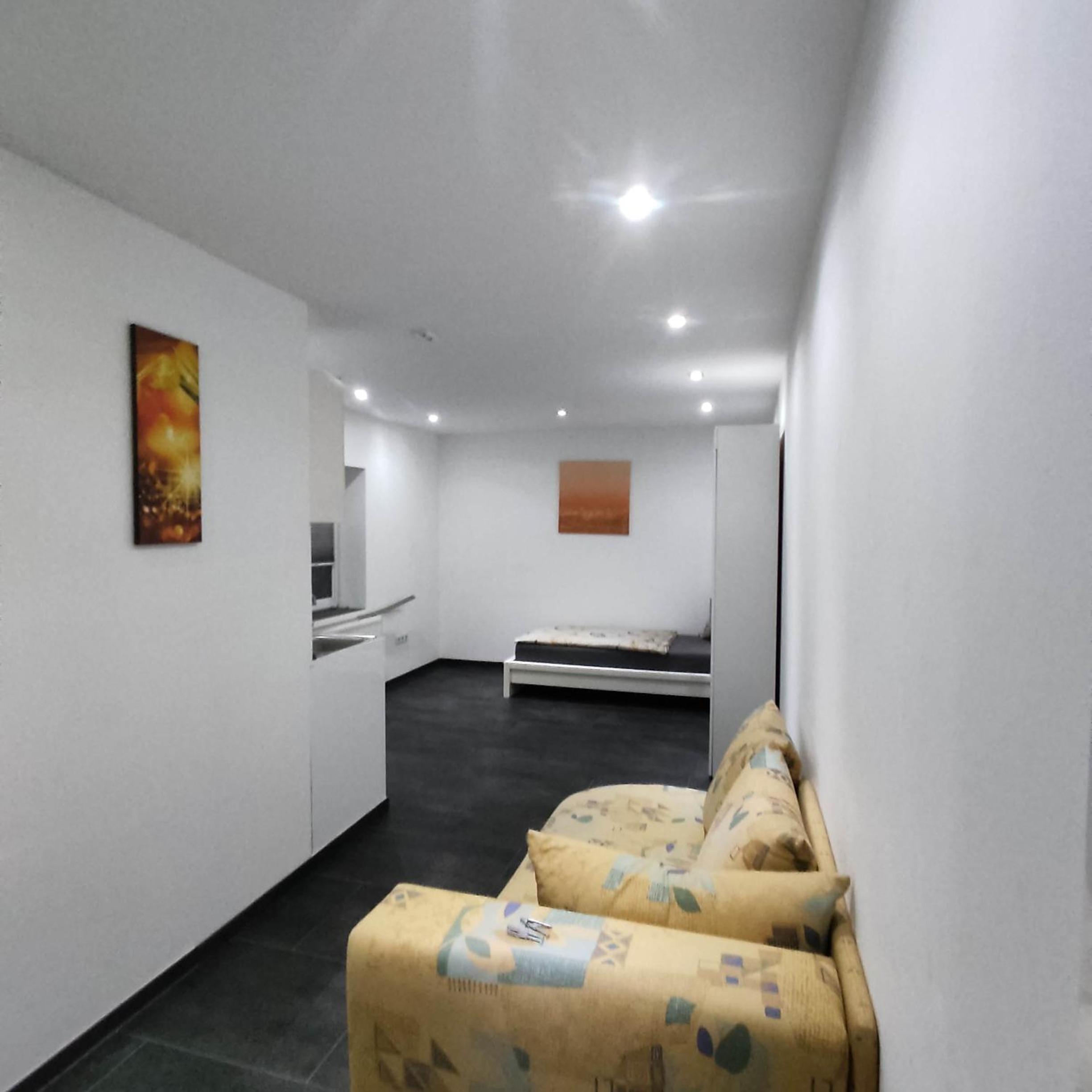 One-Bedroom Apartment photo 1