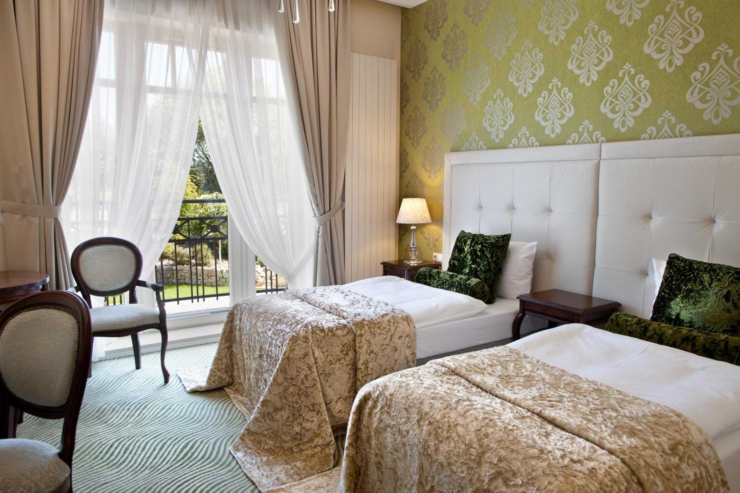 Standard Twin Room - Photo 1