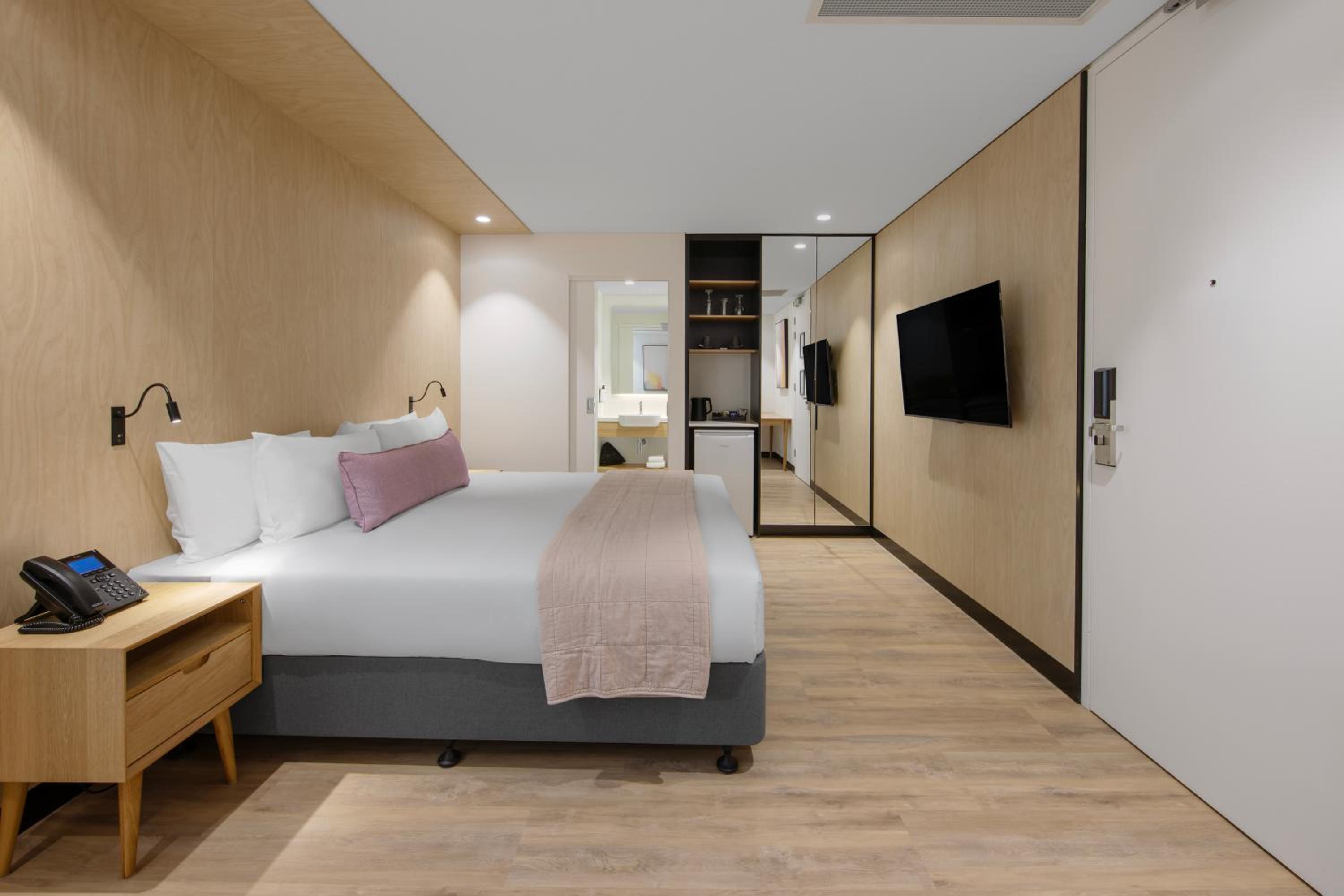 Superior King Room