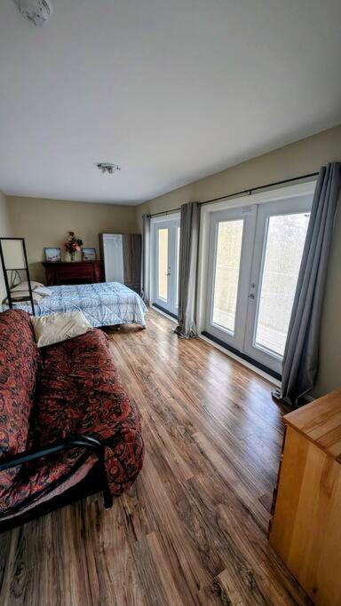 Four-Bedroom House photo 2