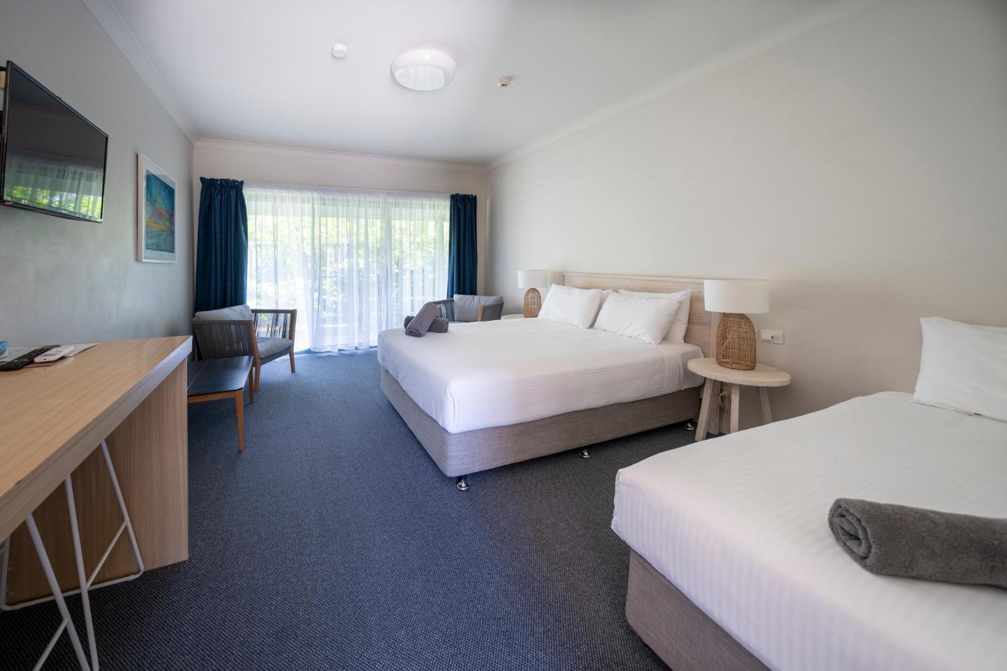 Twin Room - Not Pet Friendly - Photo 3