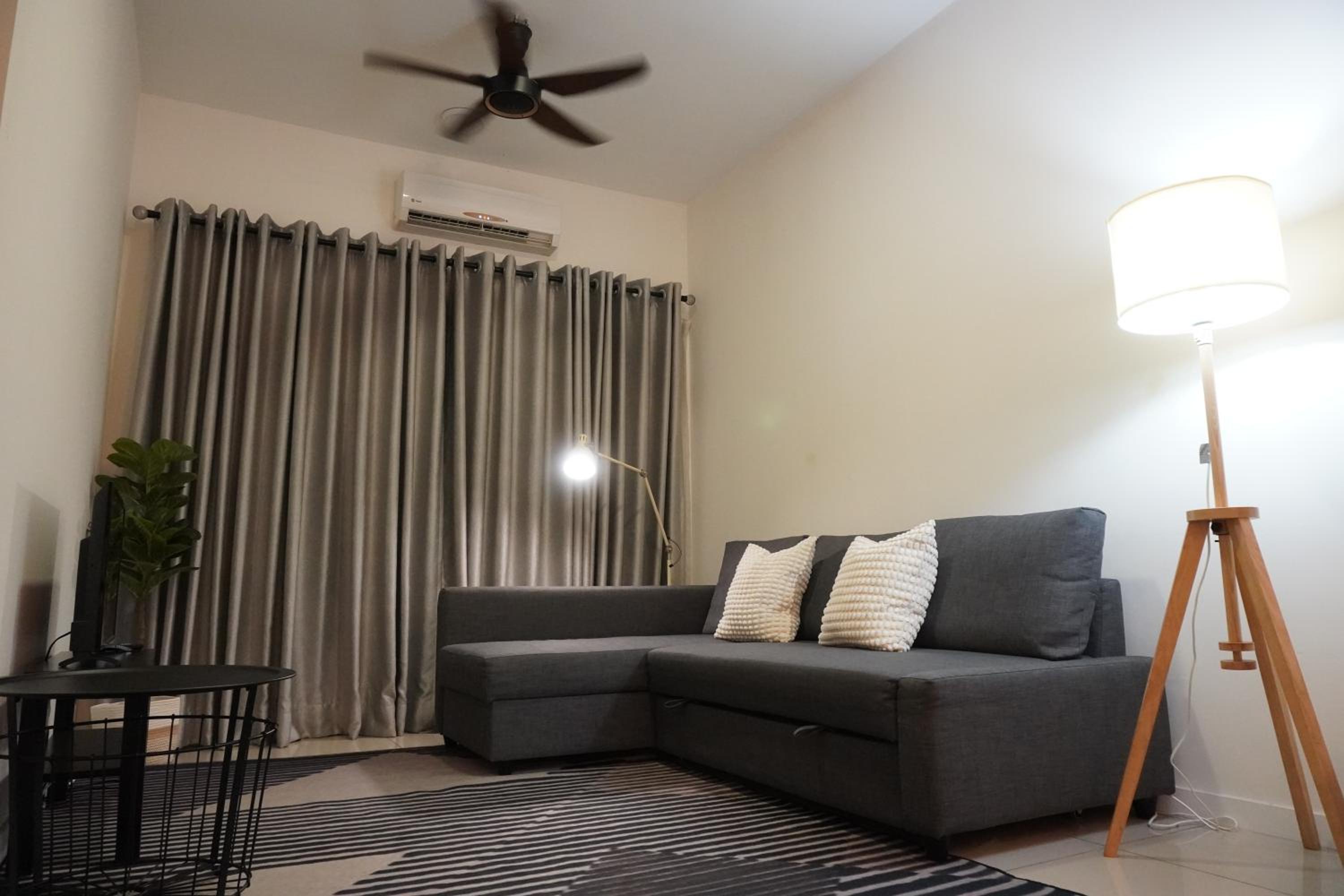 Three-Bedroom Apartment photo 3