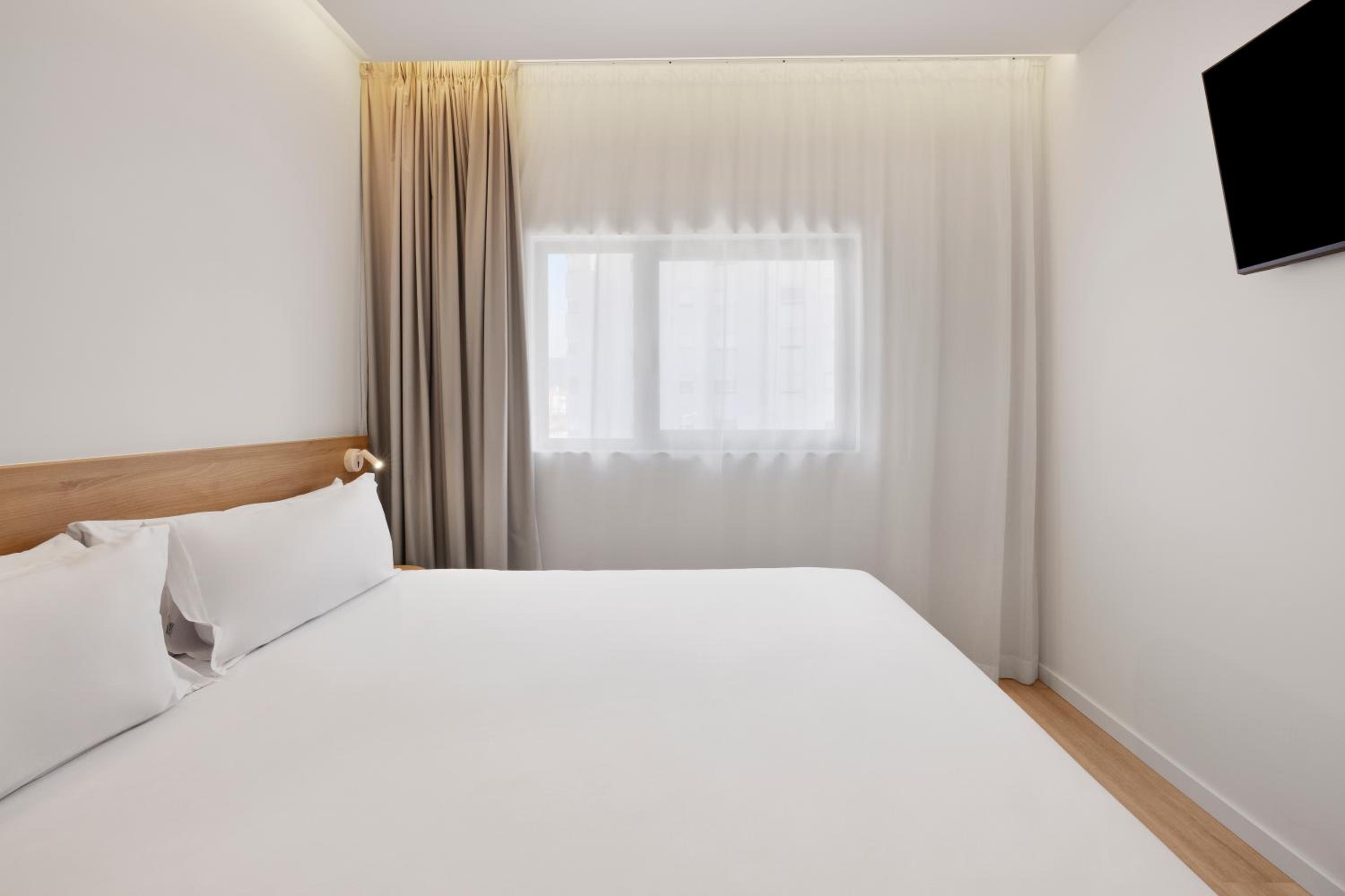 Double Room - Photo 3