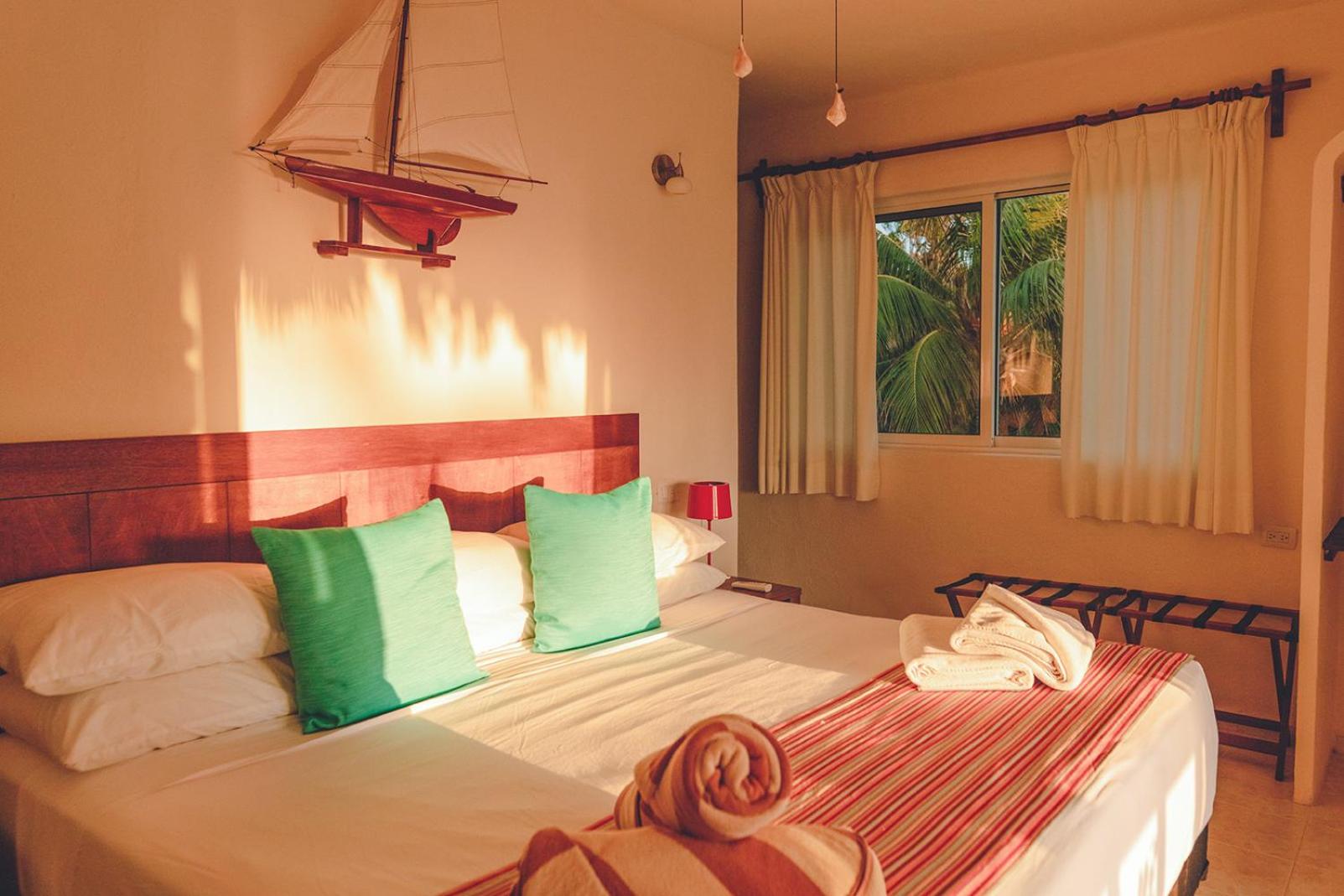 Deluxe Double Room with Sea View - Photo 2