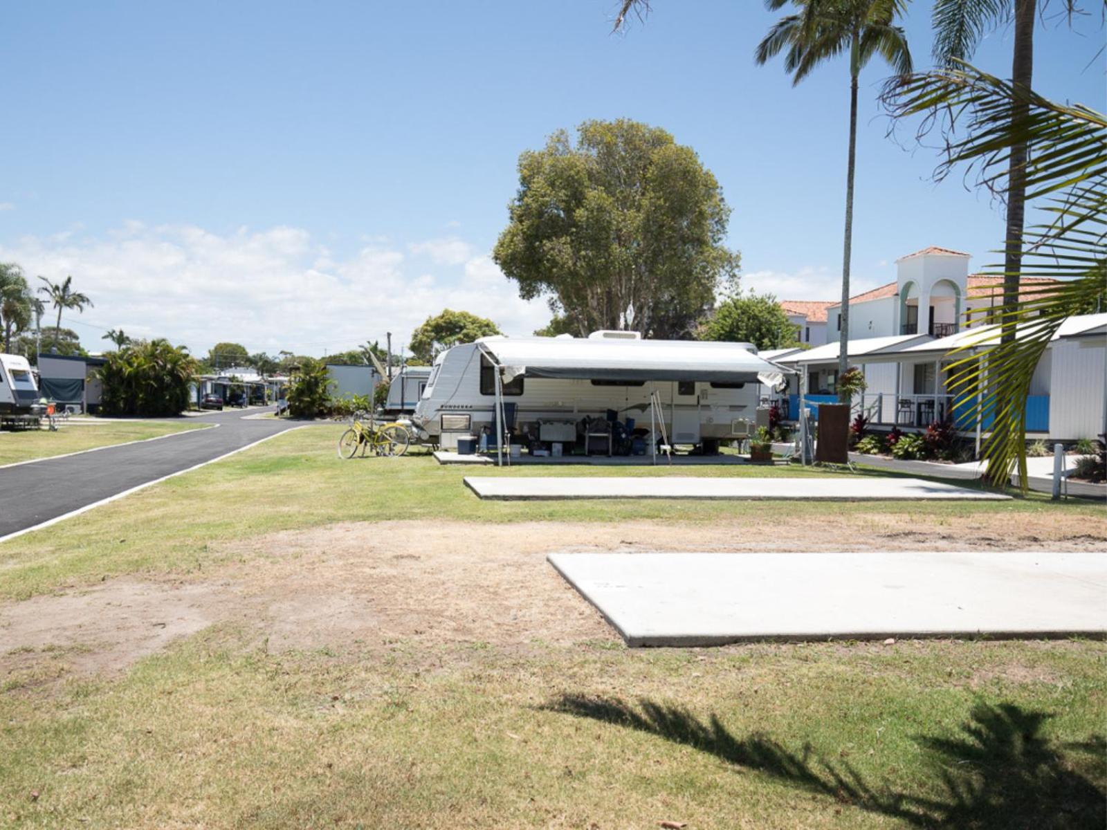 Garden Premium Powered Sites With Shared Bathroom - Bring Your Own Caravan Or Tent
