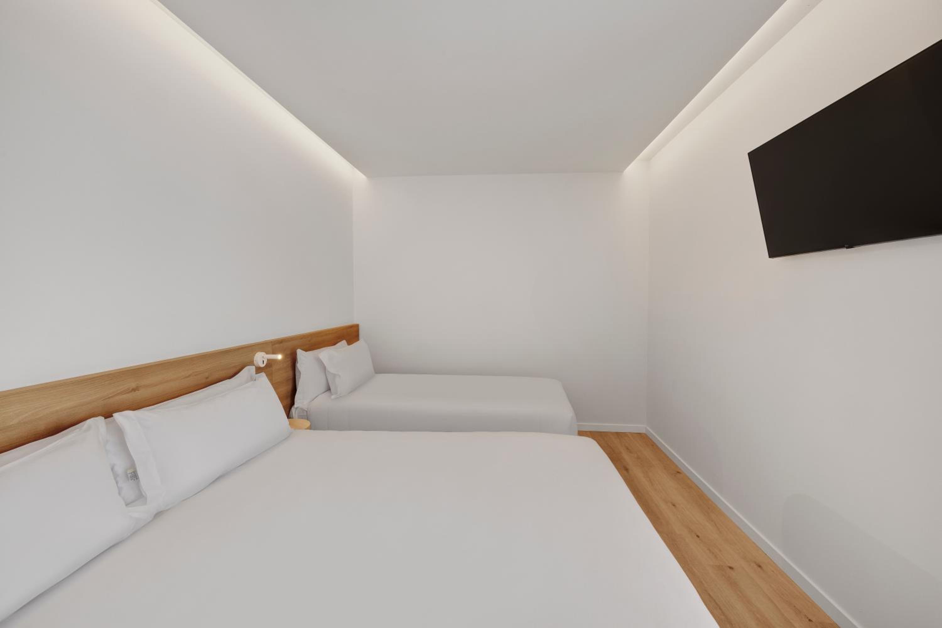 Triple Room - Photo 1