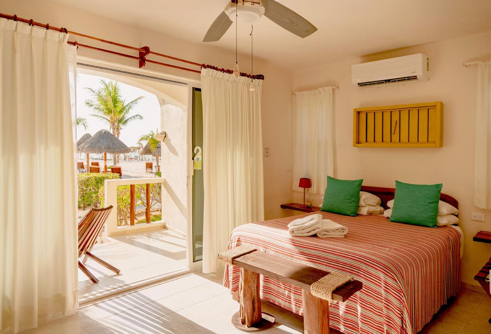 Double or Twin Room with Sea View - Photo 1