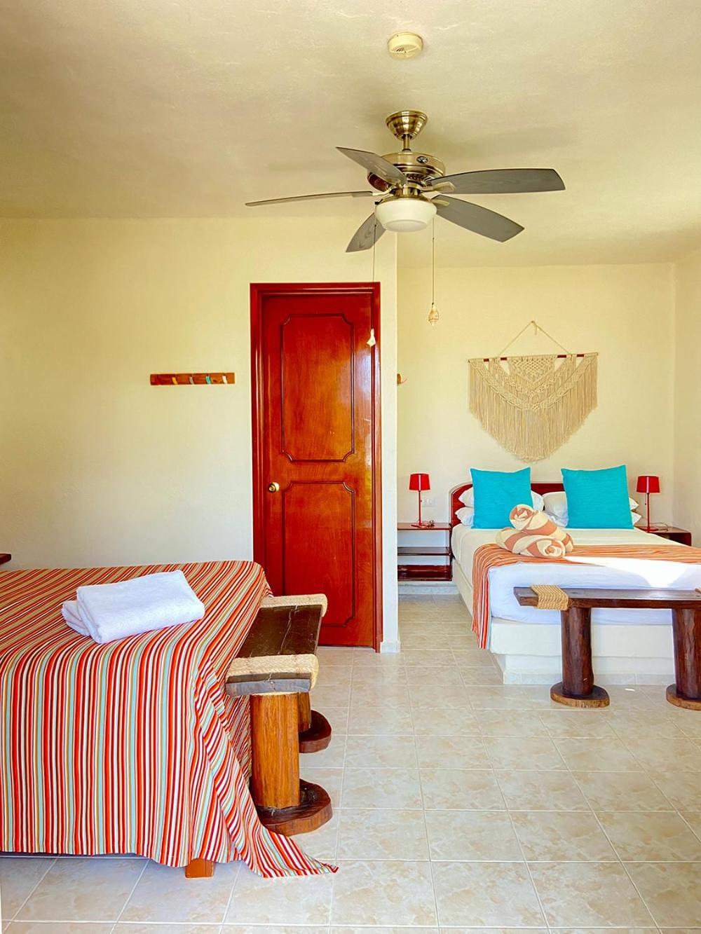 Double or Twin Room with Sea View - Photo 4