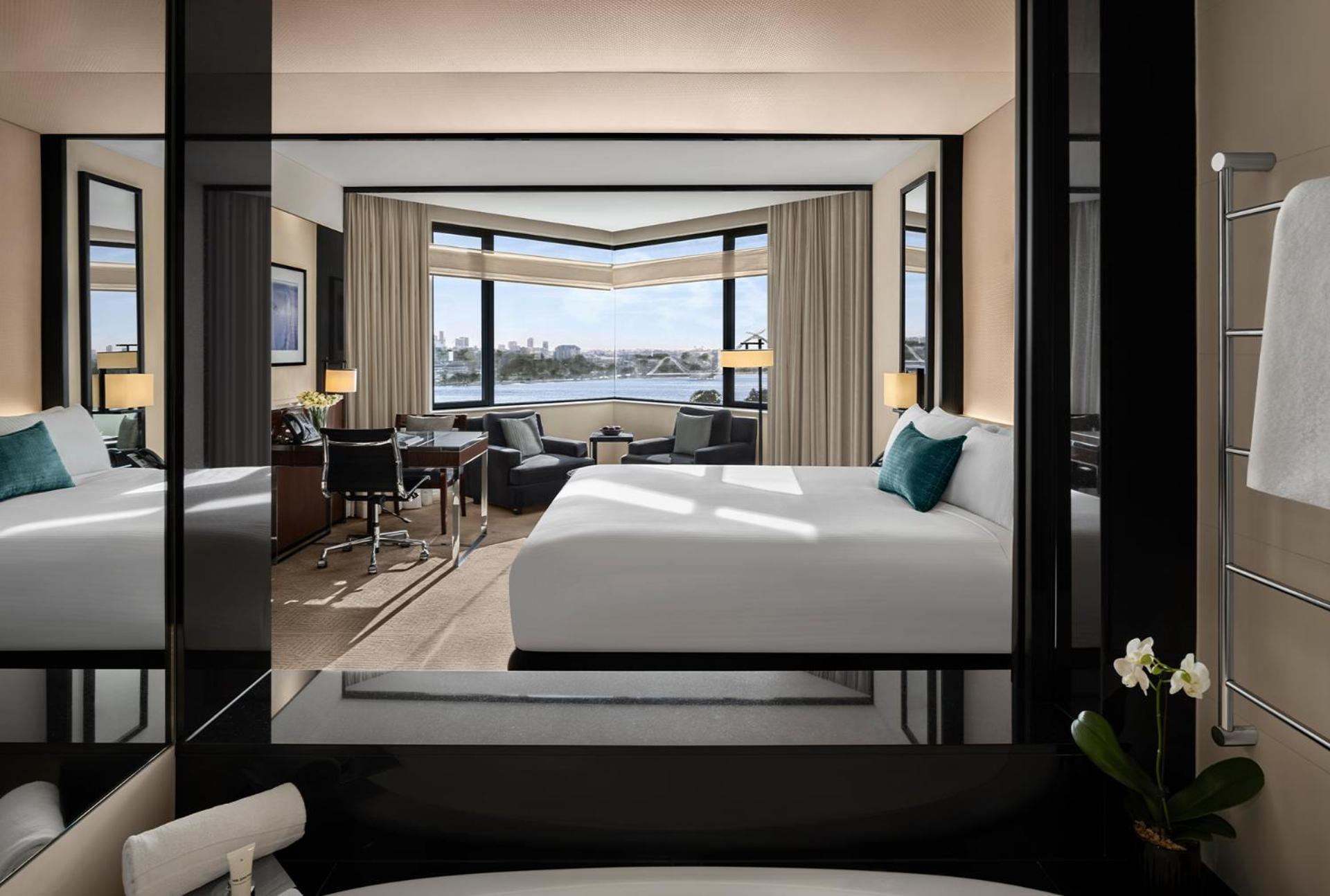 Deluxe King Room photo 3