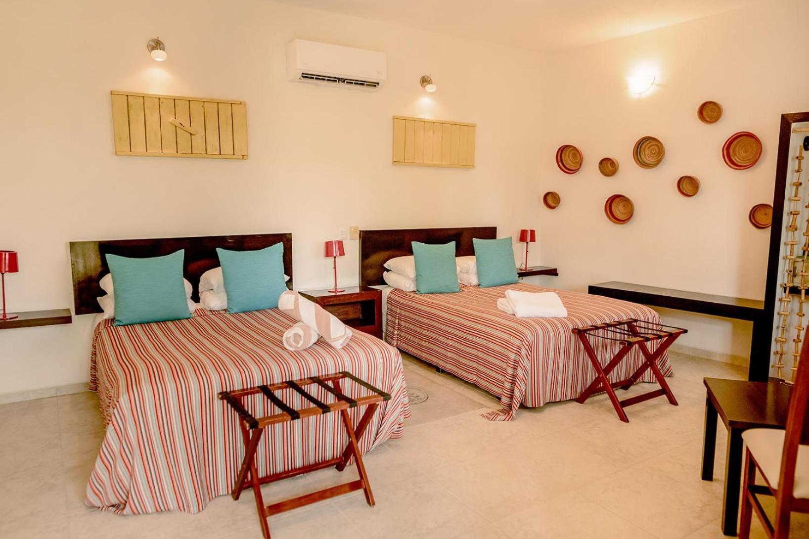 Double Room with 2 Double Beds Garden View - Photo 1
