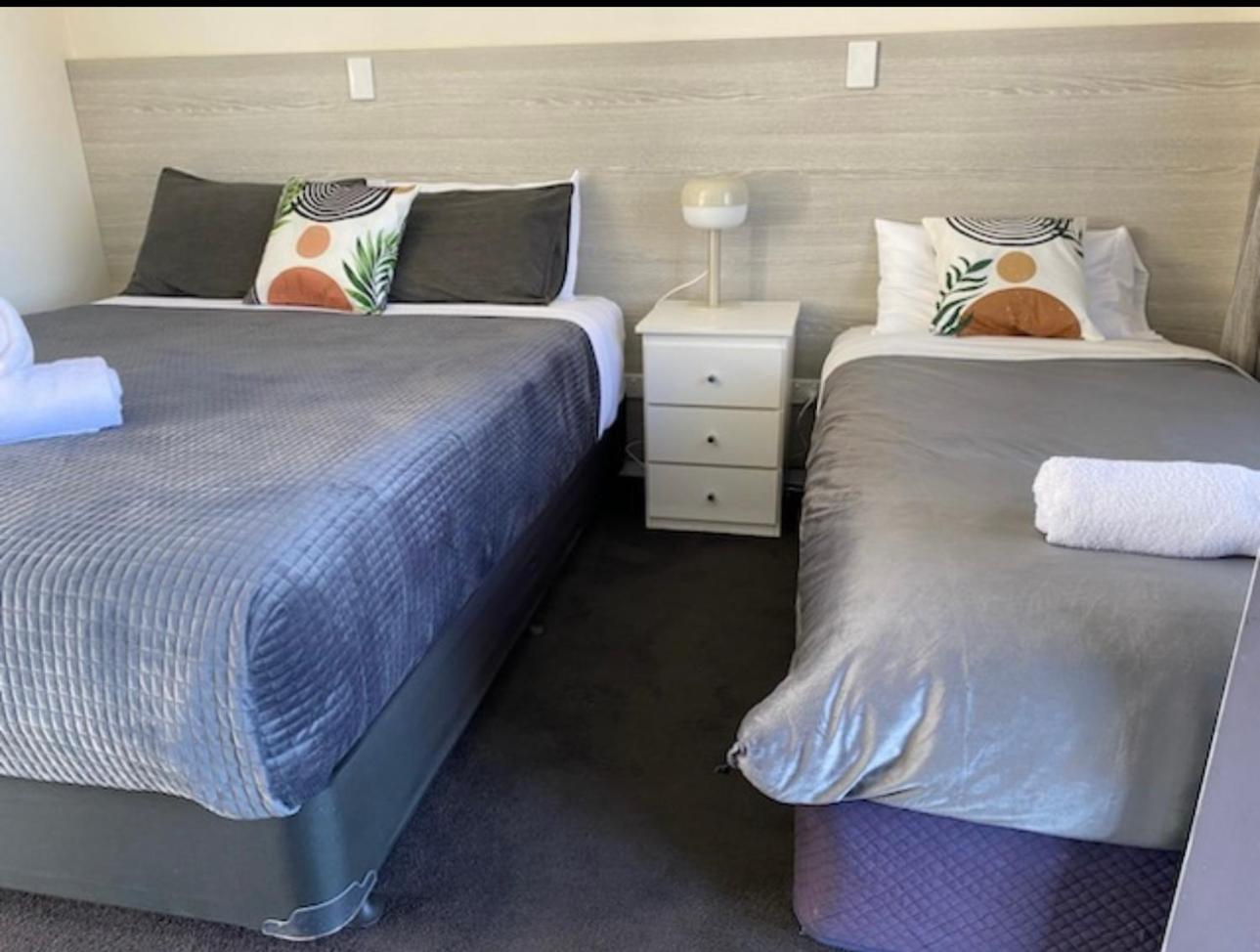 Deluxe Double Room (2 Adults + 1 Child) photo 2