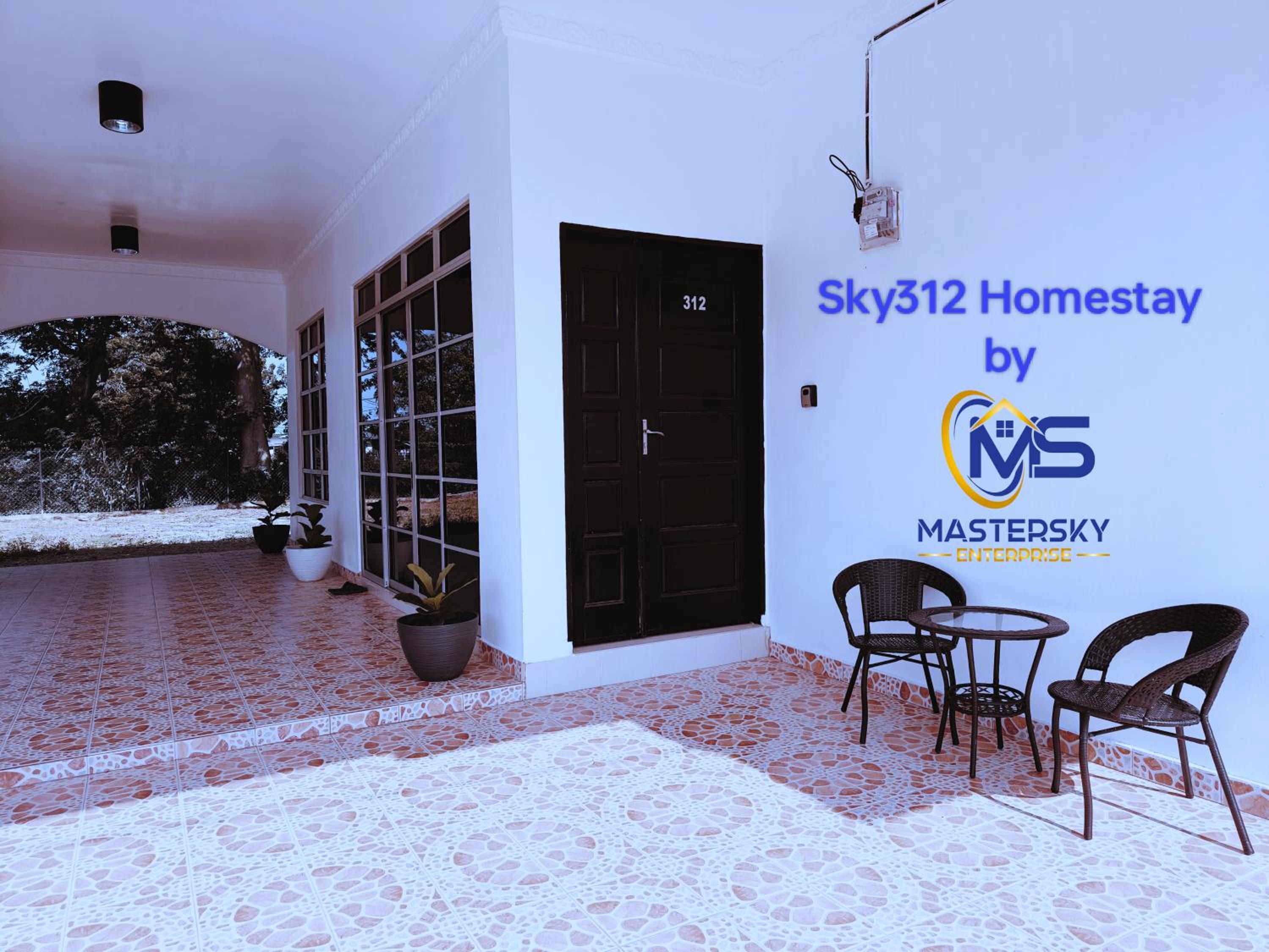 Four-Bedroom House photo 1