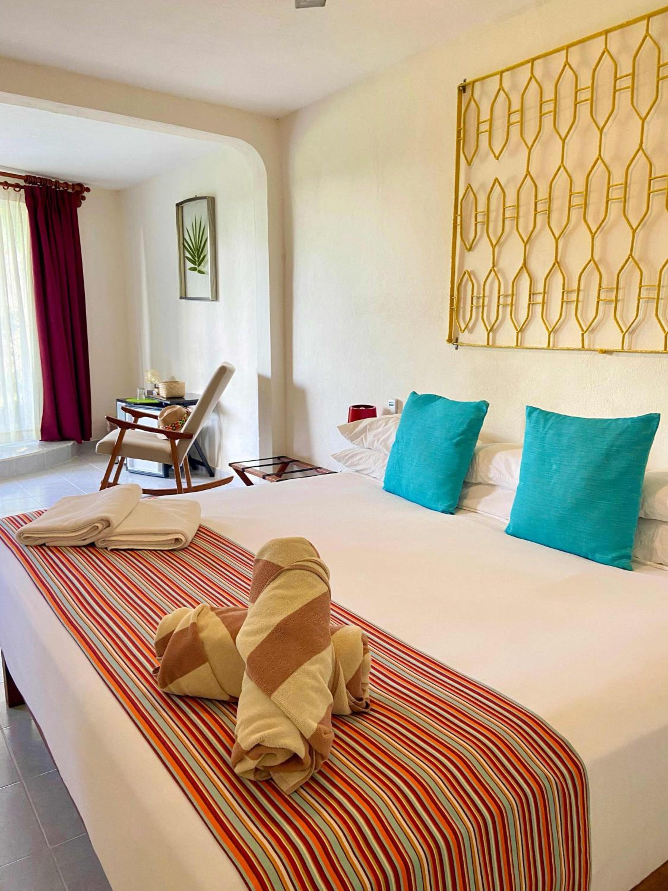 Deluxe King Room - Photo 1