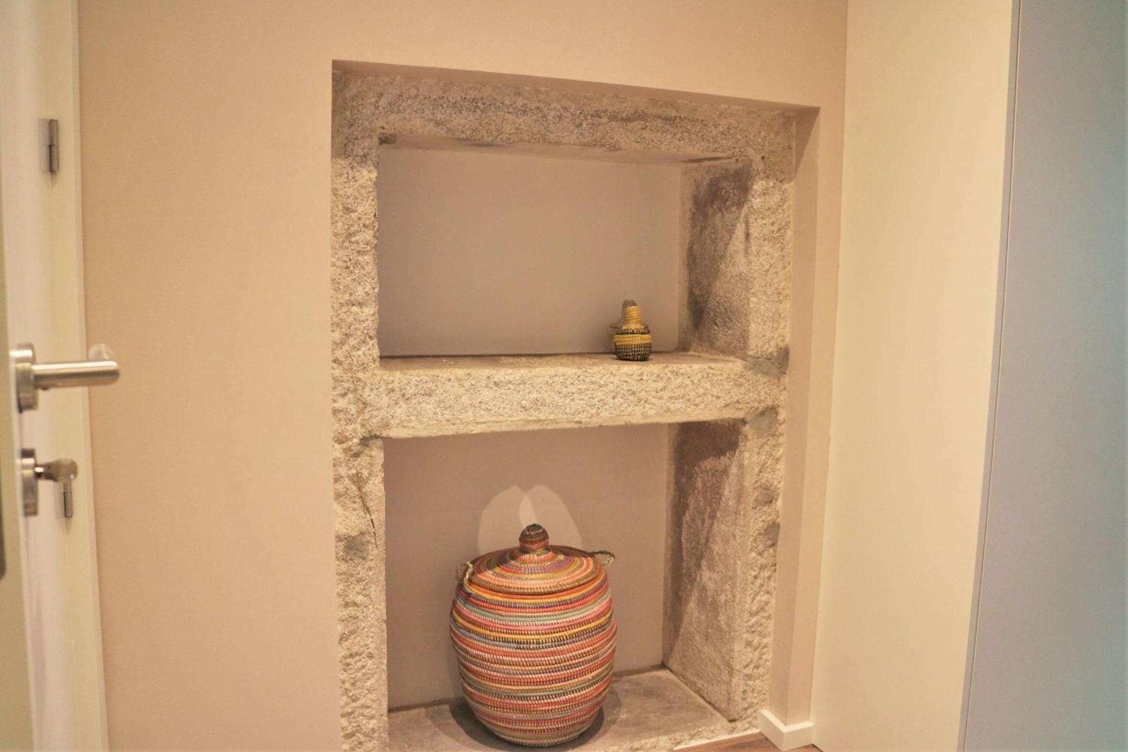 Studio with Balcony - Photo 5