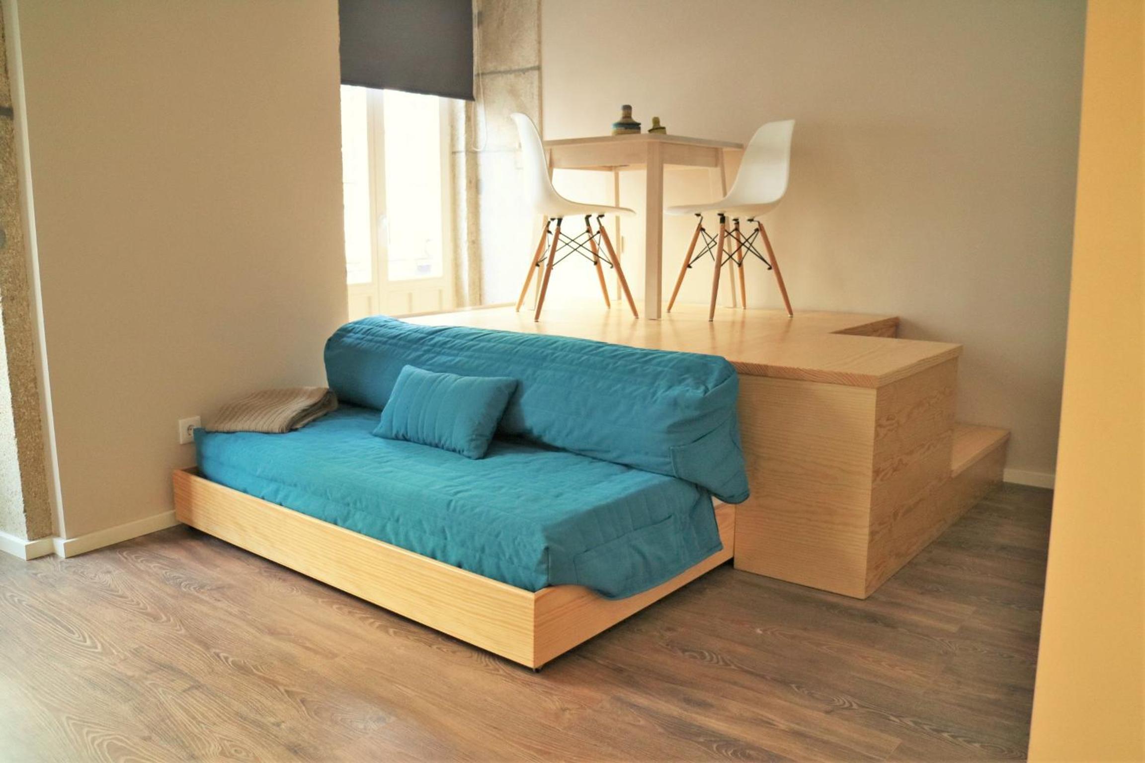 Studio with Balcony - Photo 2