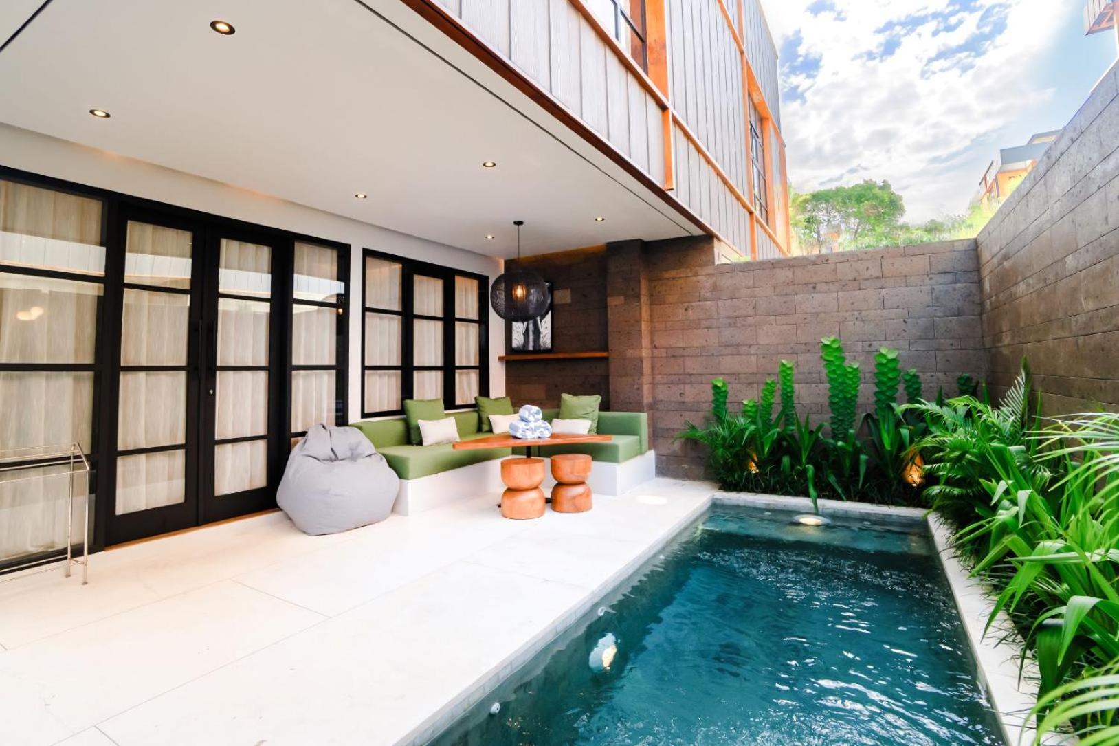 Two-Bedroom Villa - Photo 2