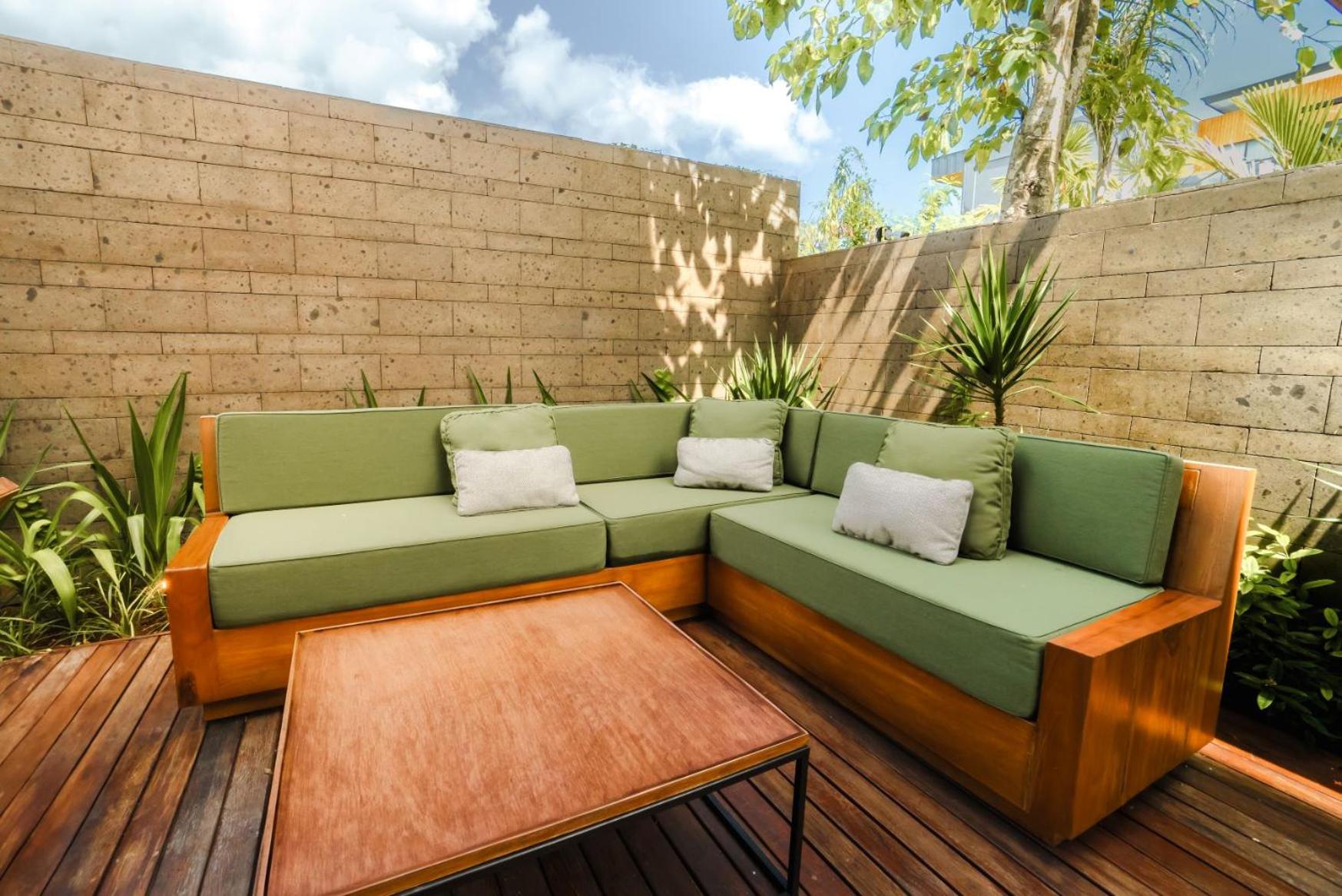 Luxury Villa - Photo 2