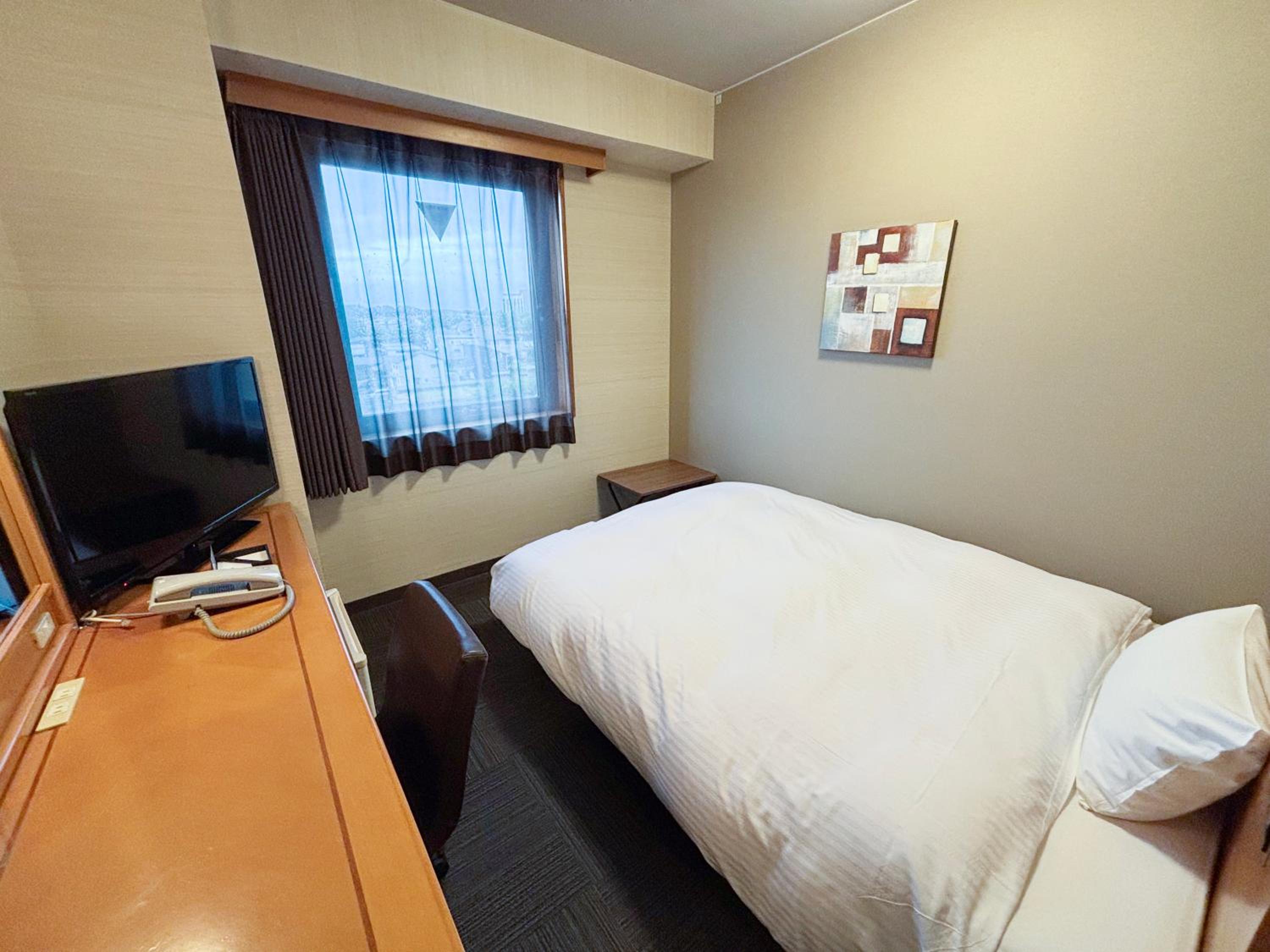 Single Room - Non-Smoking photo 3