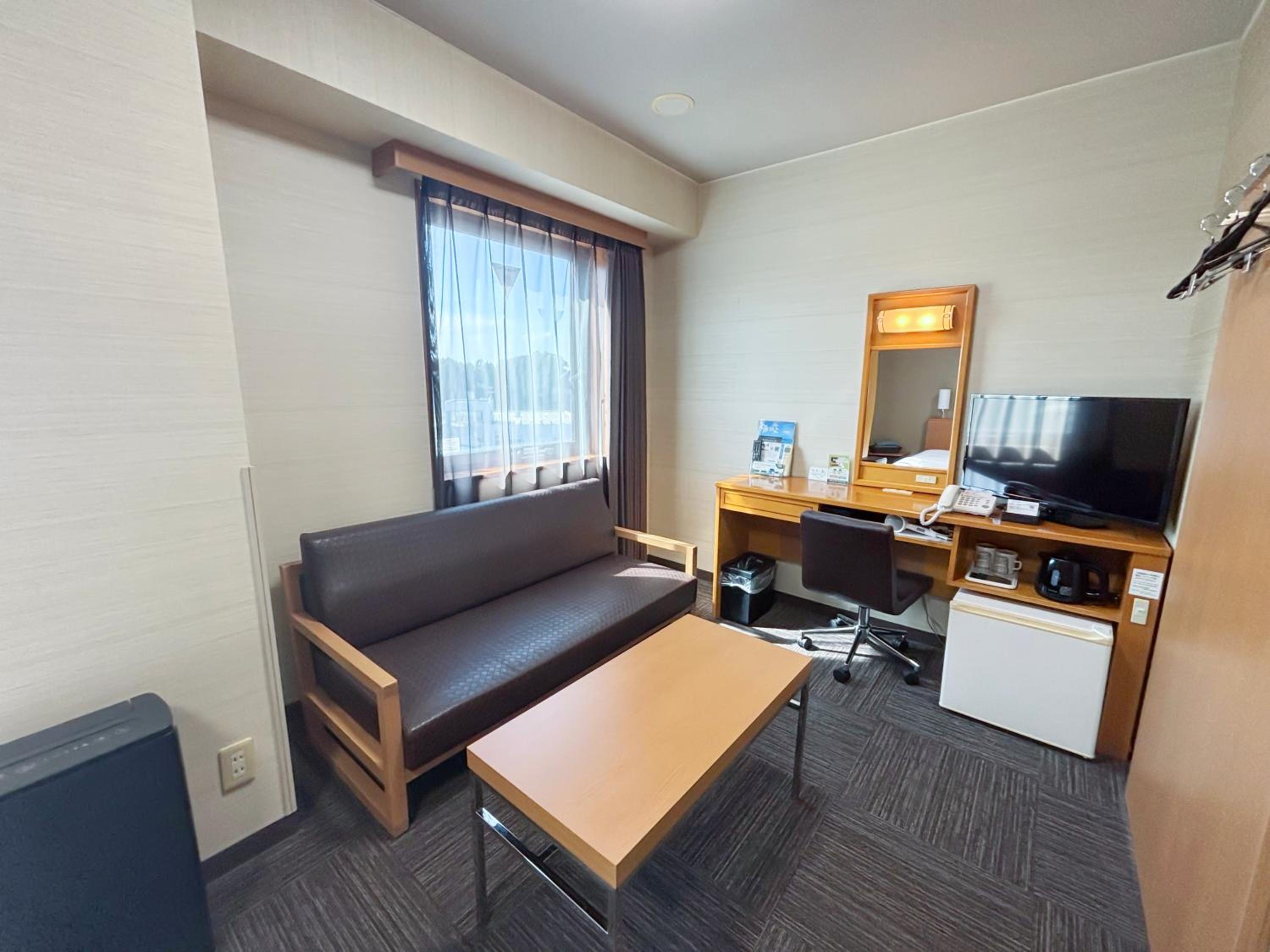 Deluxe Twin Room - Smoking - Photo 8