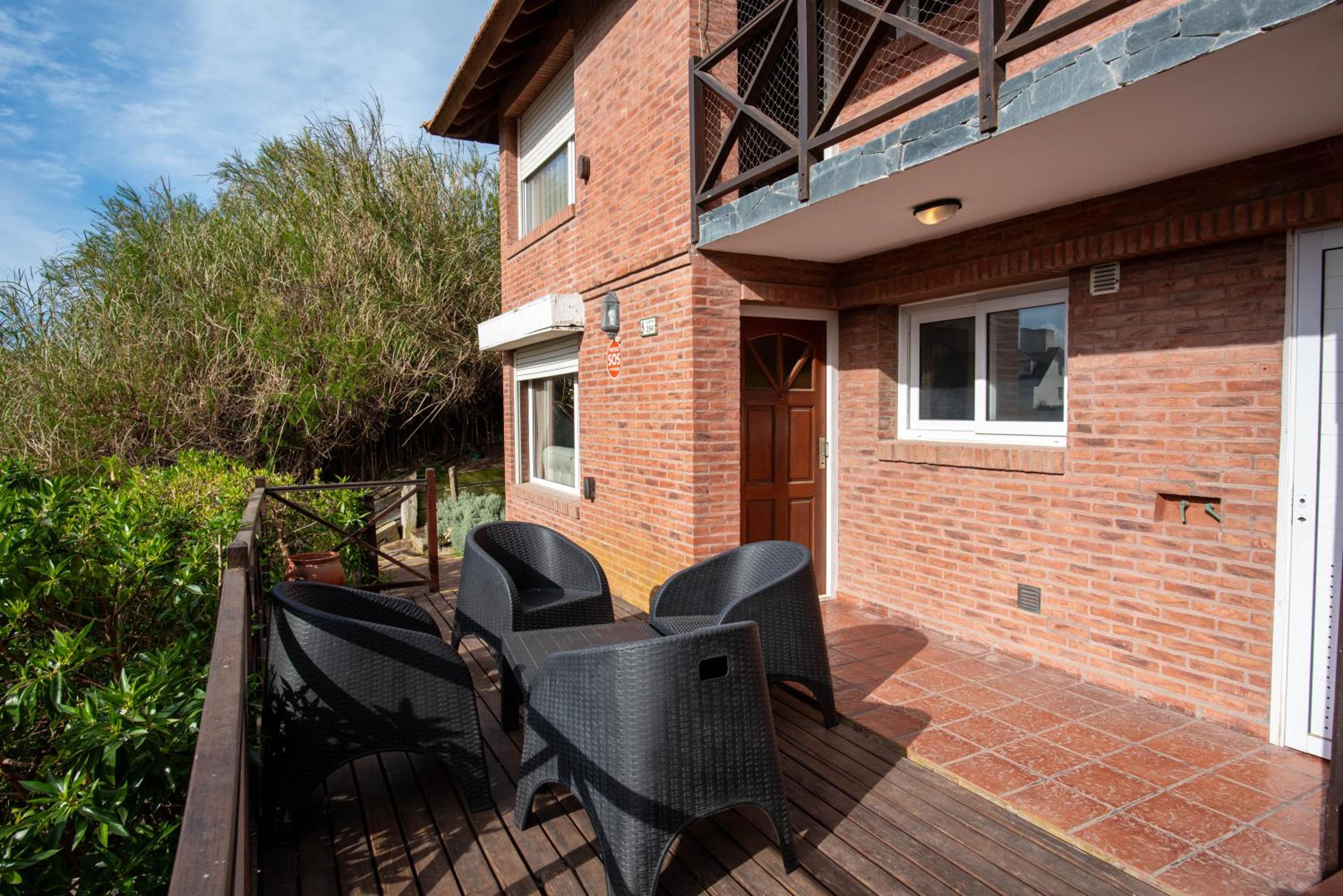 One-Bedroom Apartment with Sea View and Terrace photo 2