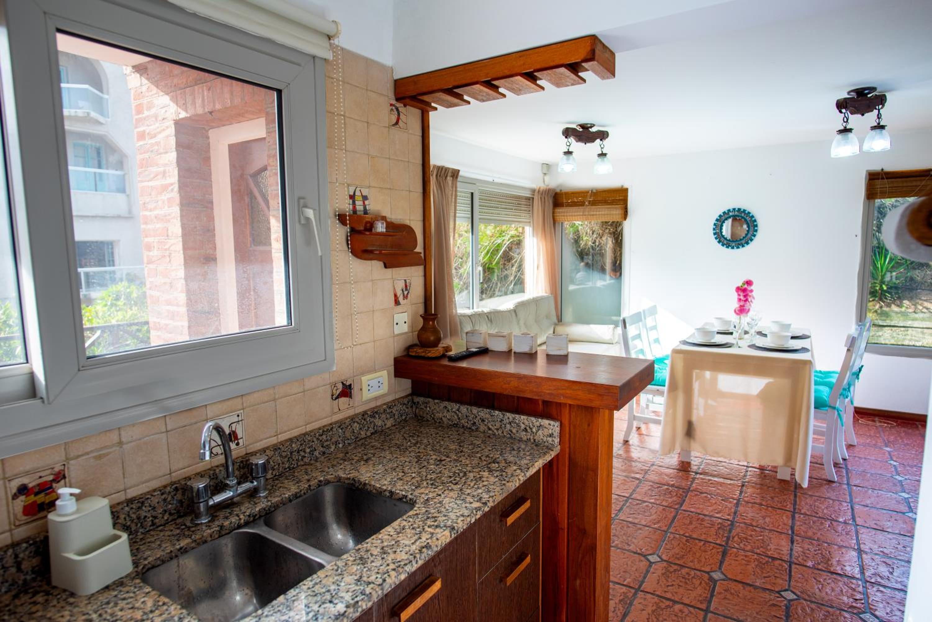 One-Bedroom Apartment with Sea View and Terrace photo 3